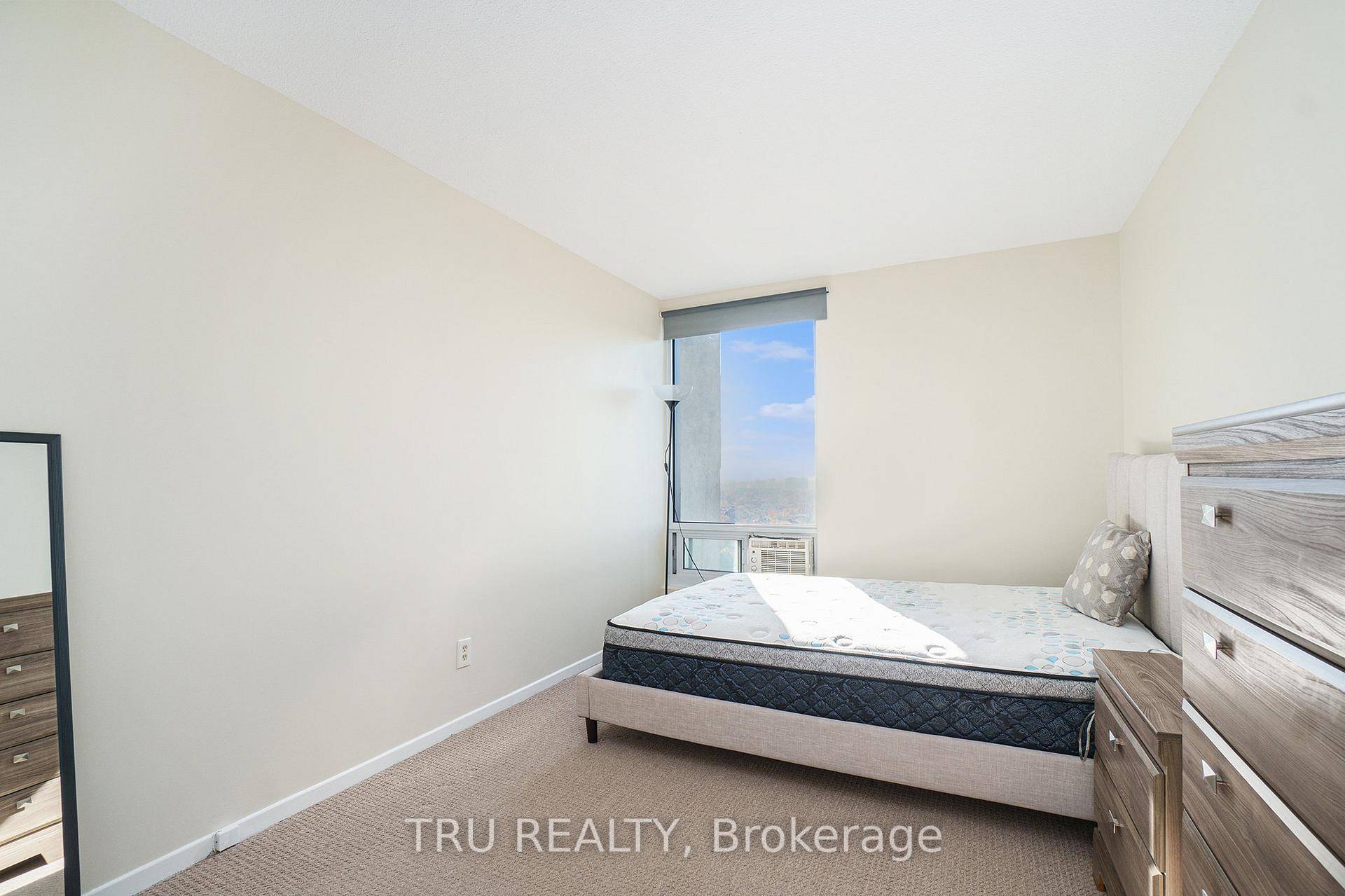 Photo 10 of Unit PH8, 900 Dynes Road, Ottawa, Carleton Square — HOMEH