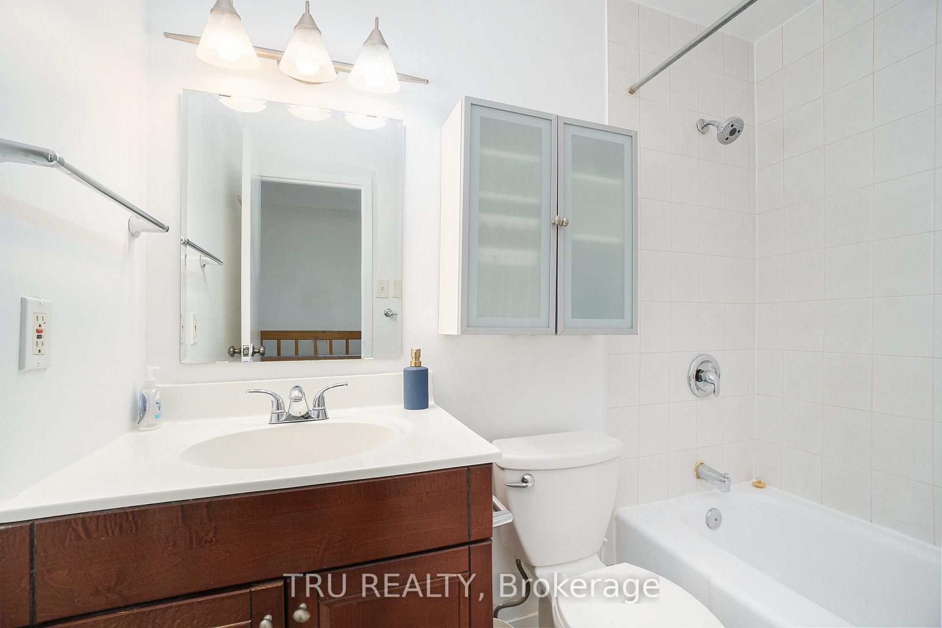 Photo 13 of Unit PH8, 900 Dynes Road, Ottawa, Carleton Square — HOMEH