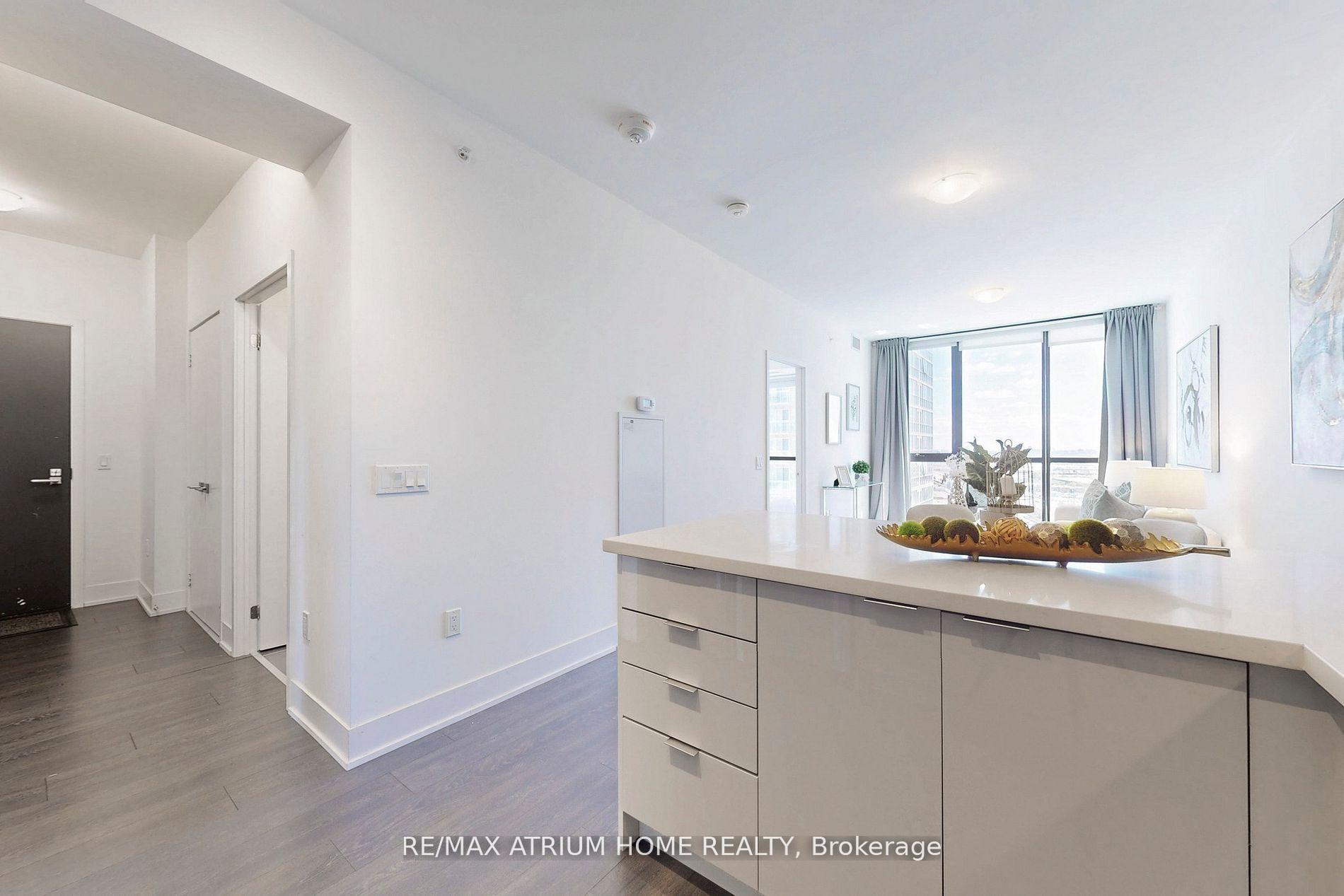 Photo 6 of Unit 1510, 2916 Highway 7 Road, Vaughan, Concord — HOMEH