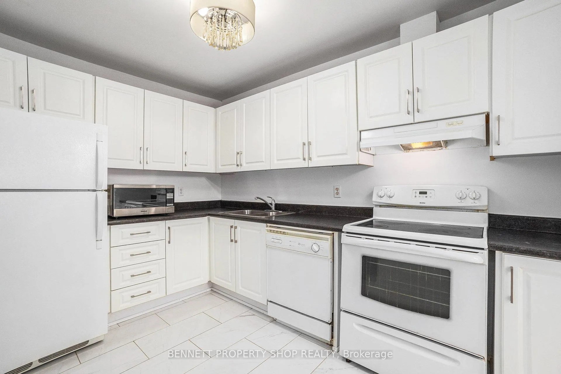 Photo 5 of Unit 105, 1585 Goth Avenue, Ottawa, Sawmill Creek/Timbermill — HOMEH
