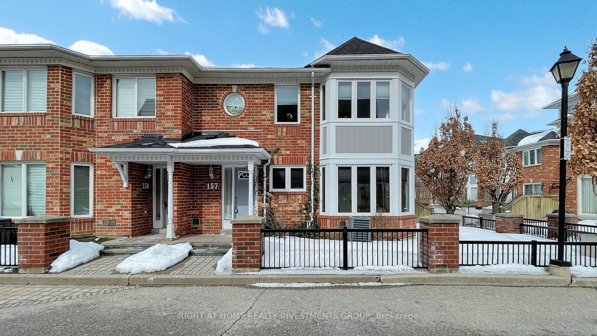 Front of Unit 157, 18 Clark Avenue W