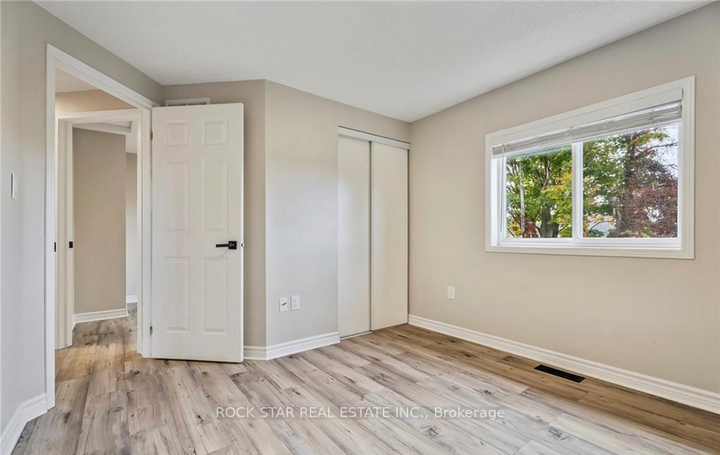 Photo 9 of 8 Ginger Drive, Barrie, Holly — HOMEH