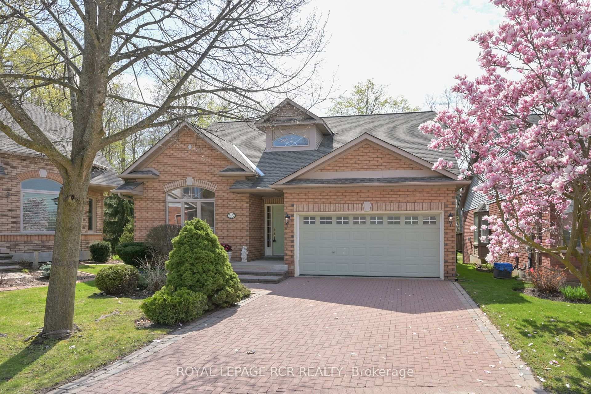 Front of 26 Forest Link