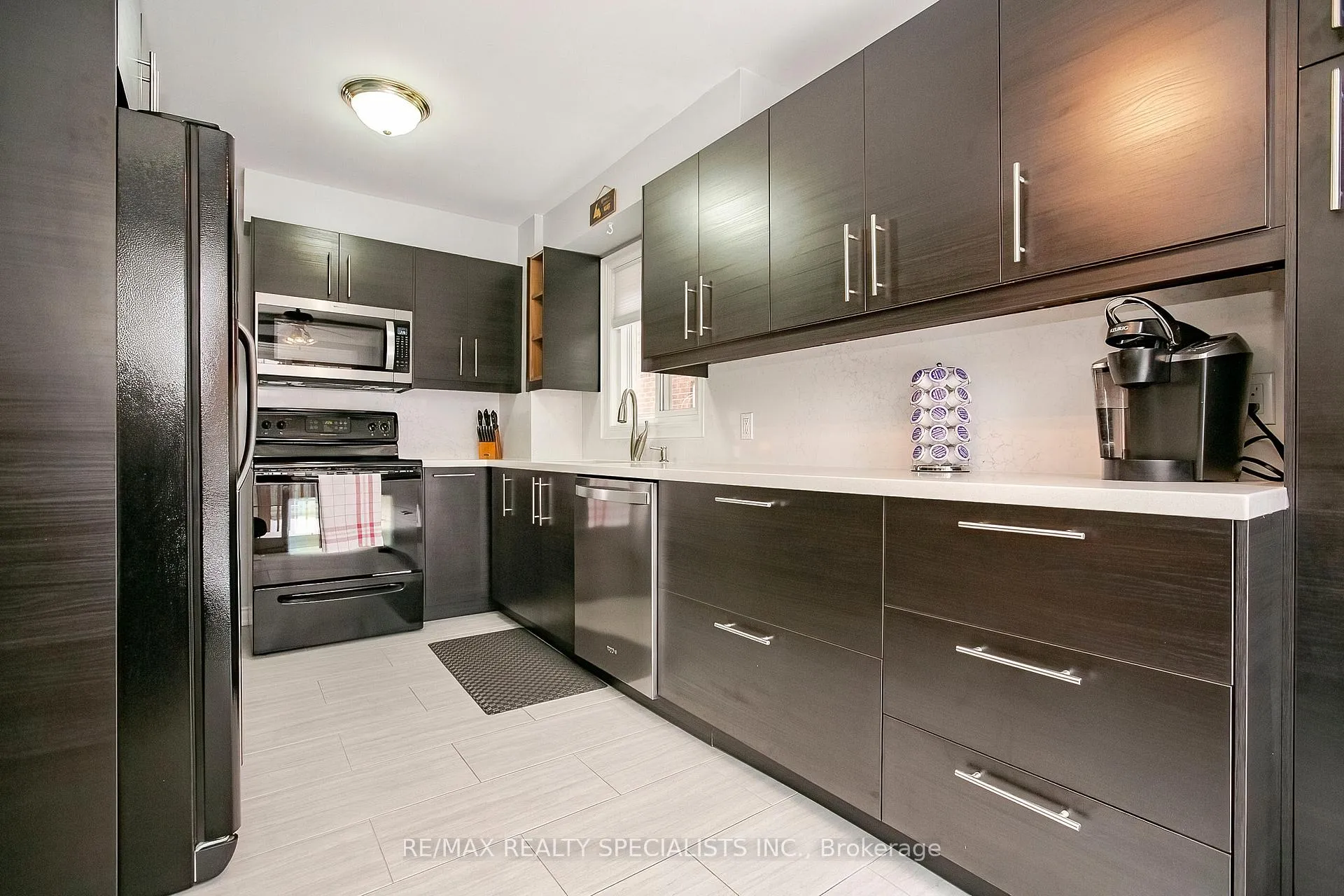 Photo 16 of 57 Ecclestone Drive, Brampton, Brampton West — HOMEH