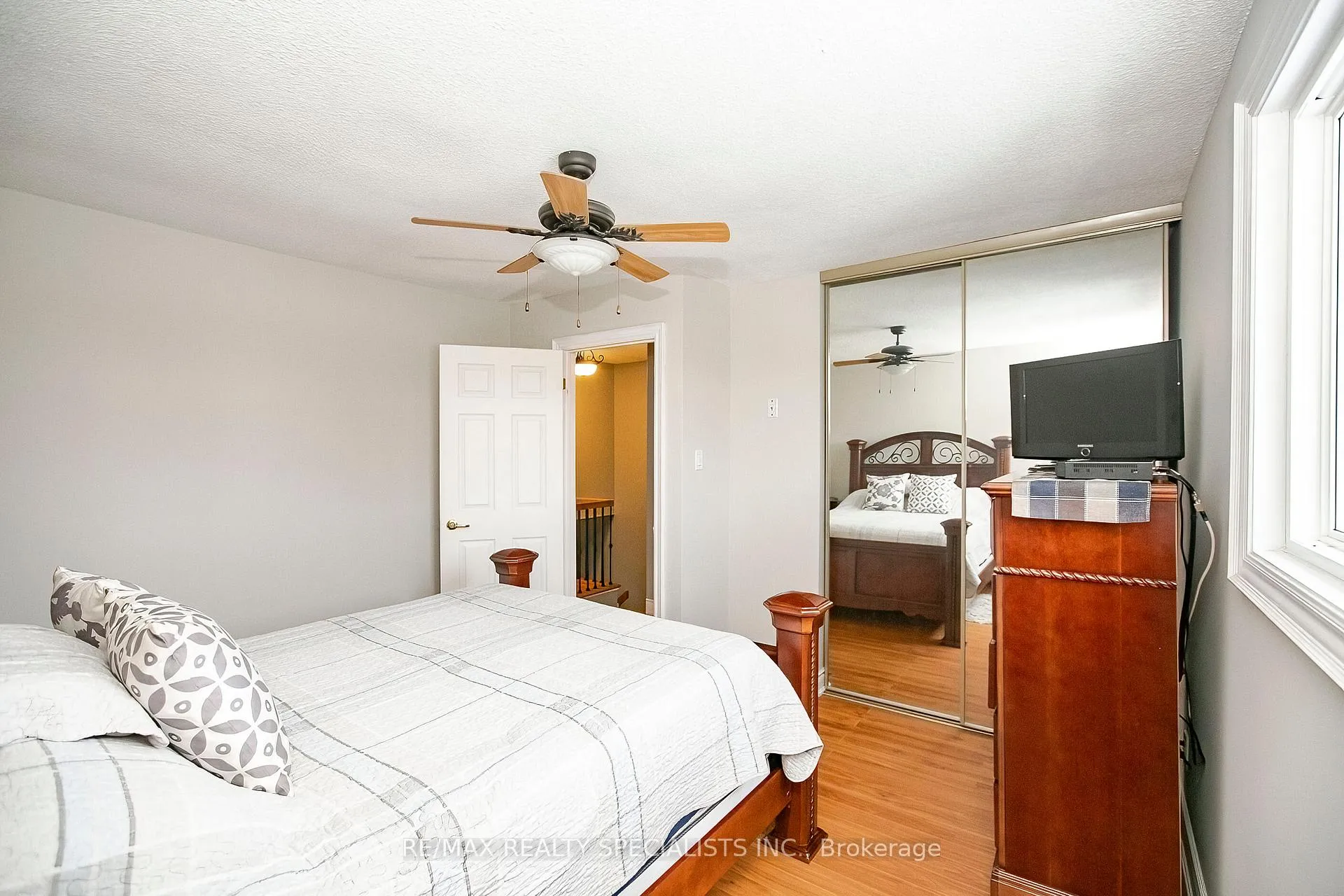 Photo 26 of 57 Ecclestone Drive, Brampton, Brampton West — HOMEH