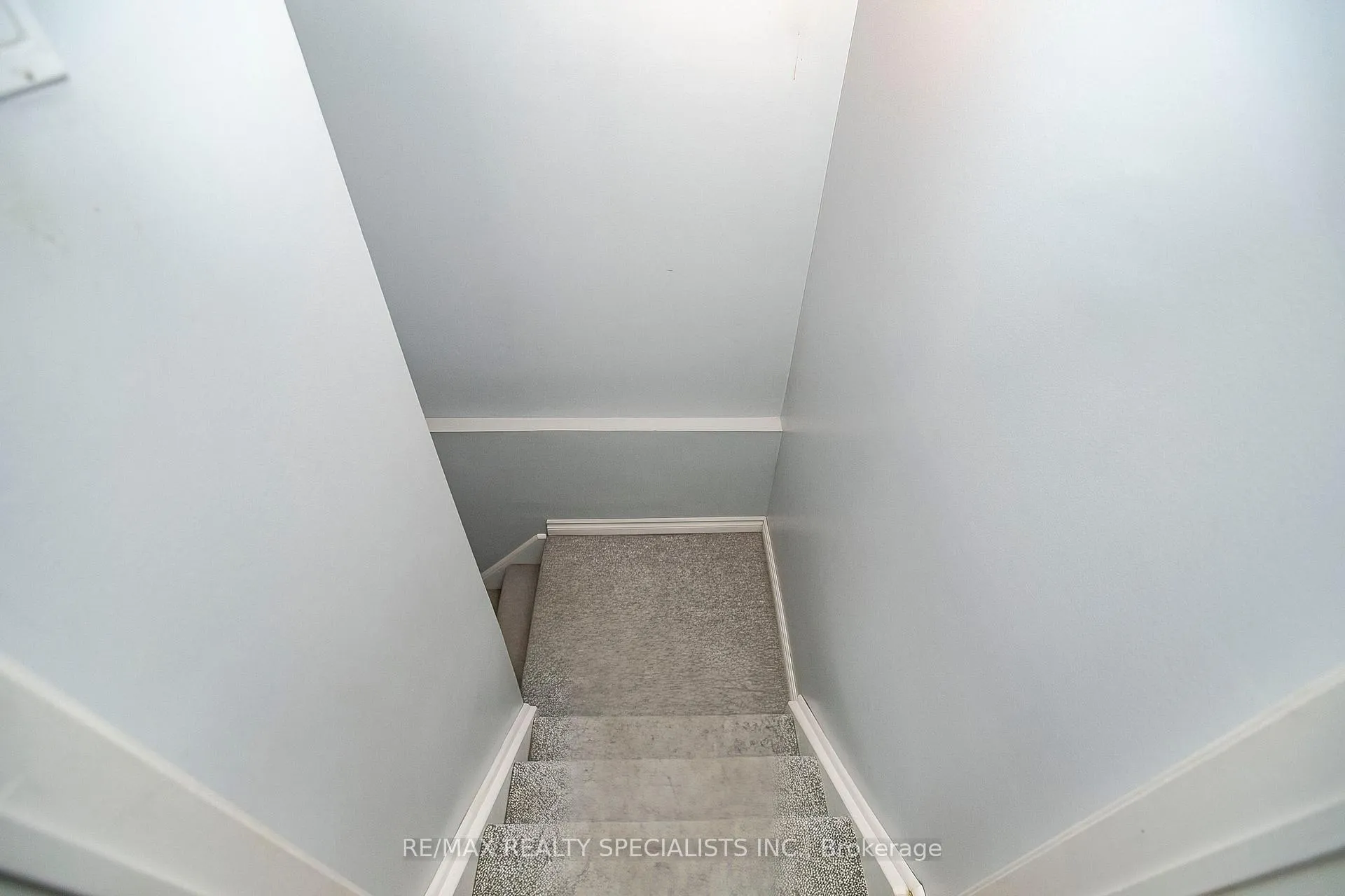 Photo 35 of 57 Ecclestone Drive, Brampton, Brampton West — HOMEH