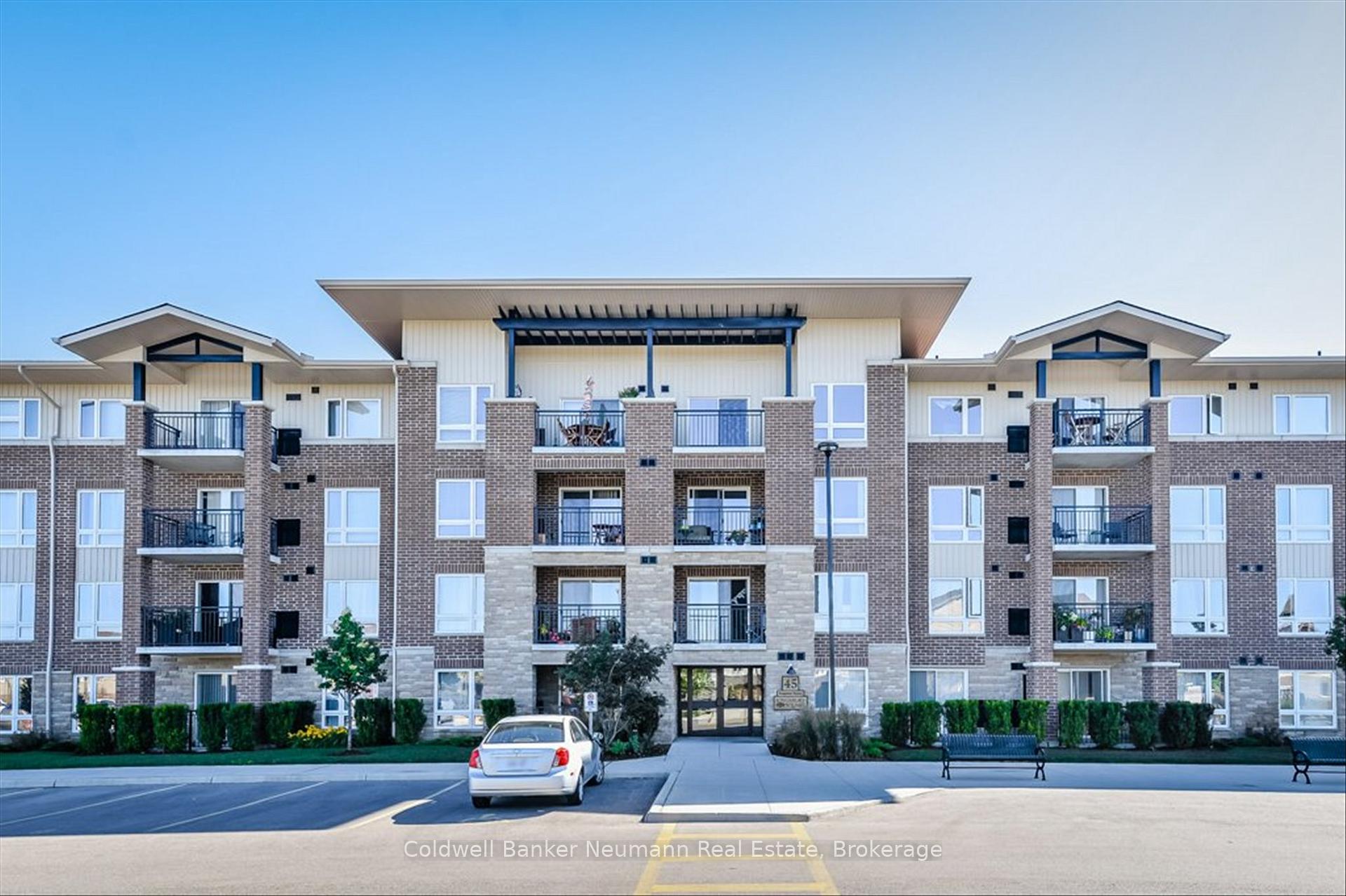 Photo 2 of Unit 213, 45 Kingsbury Square, Guelph, Pineridge/Westminster Woods — HOMEH
