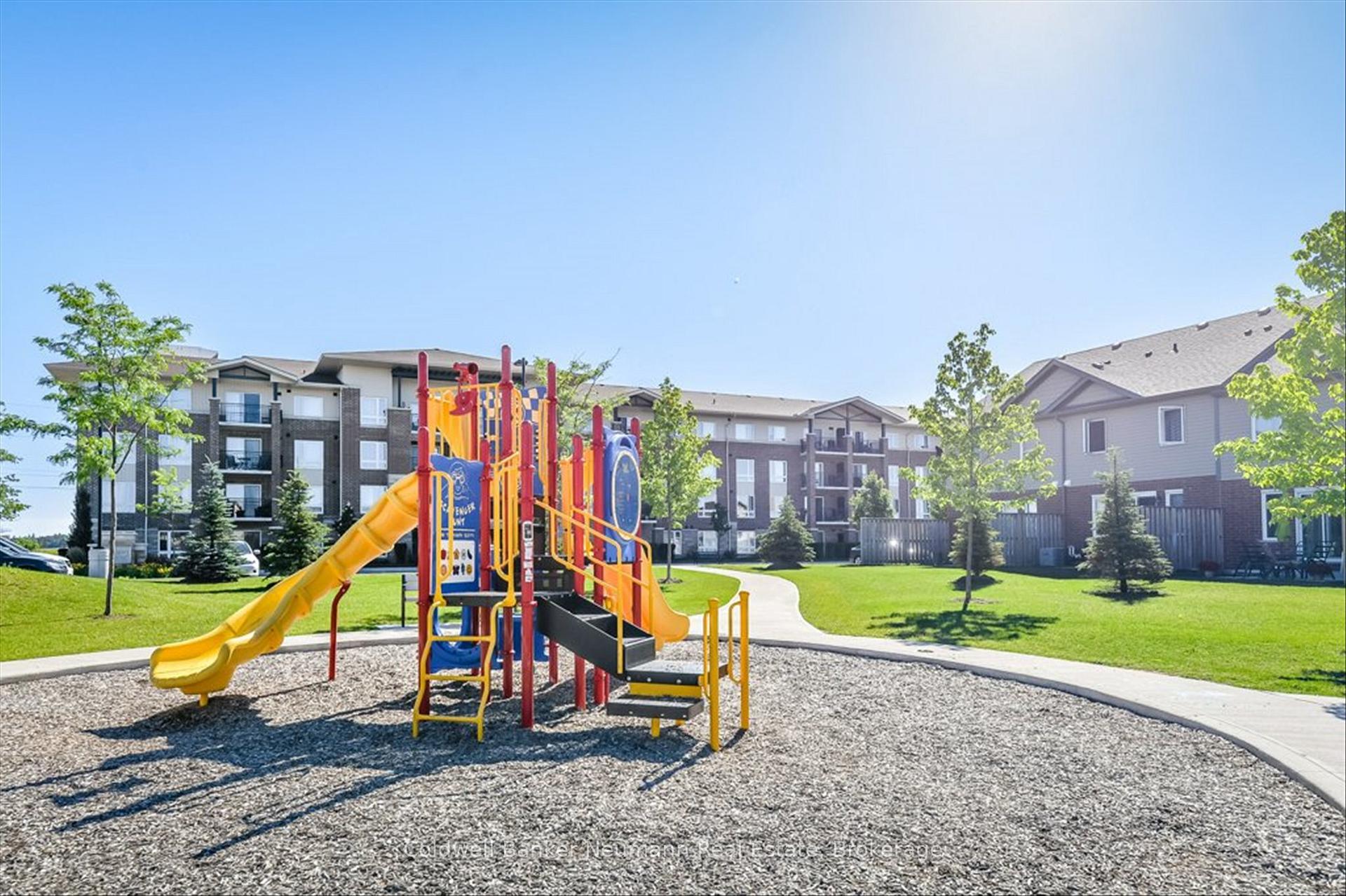 Photo 15 of Unit 213, 45 Kingsbury Square, Guelph, Pineridge/Westminster Woods — HOMEH