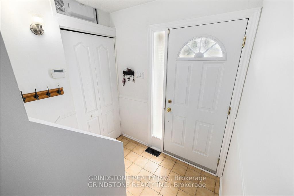 Photo 3 of 127 Salter Crescent, Ottawa, Kanata - Beaverbrook — HOMEH