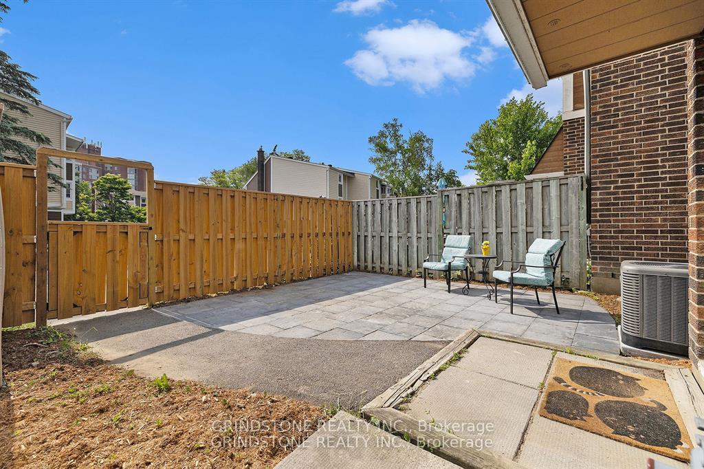 Photo 20 of 127 Salter Crescent, Ottawa, Kanata - Beaverbrook — HOMEH