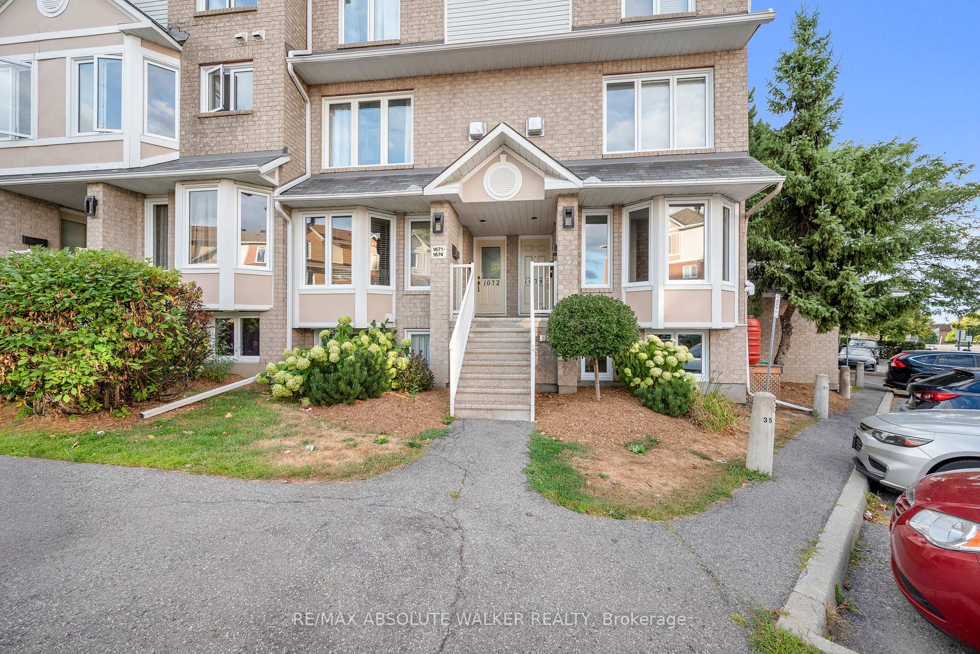 Front of 1673 Locksley Lane