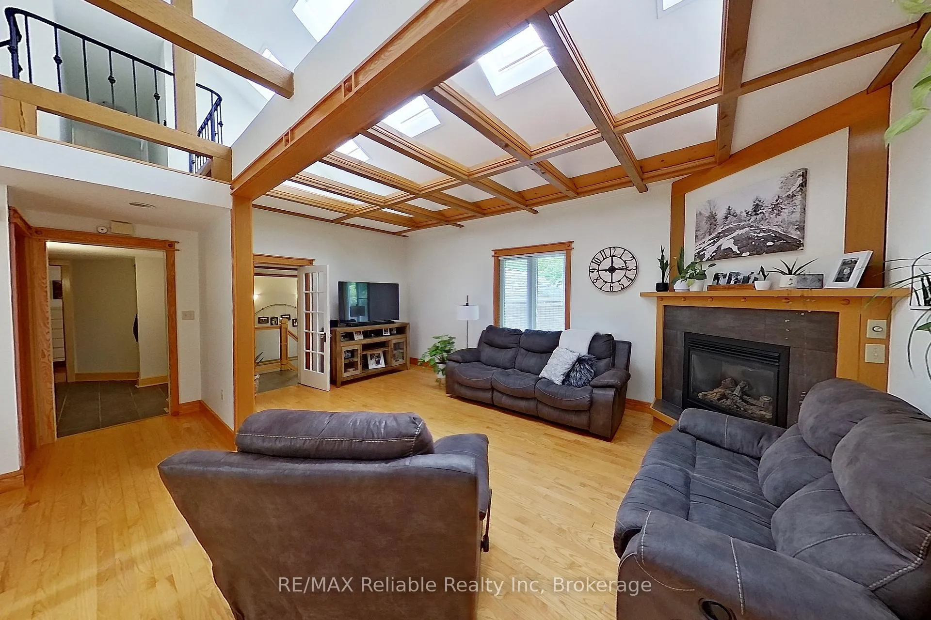 Photo 3 of 212 James Street, Central Huron, Clinton — HOMEH