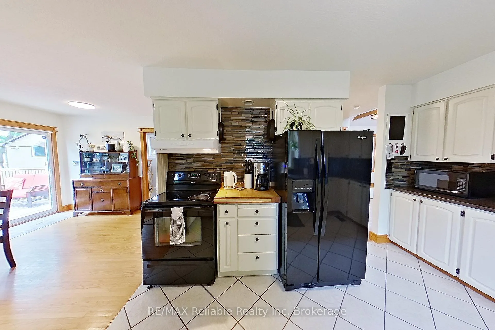 Photo 9 of 212 James Street, Central Huron, Clinton — HOMEH