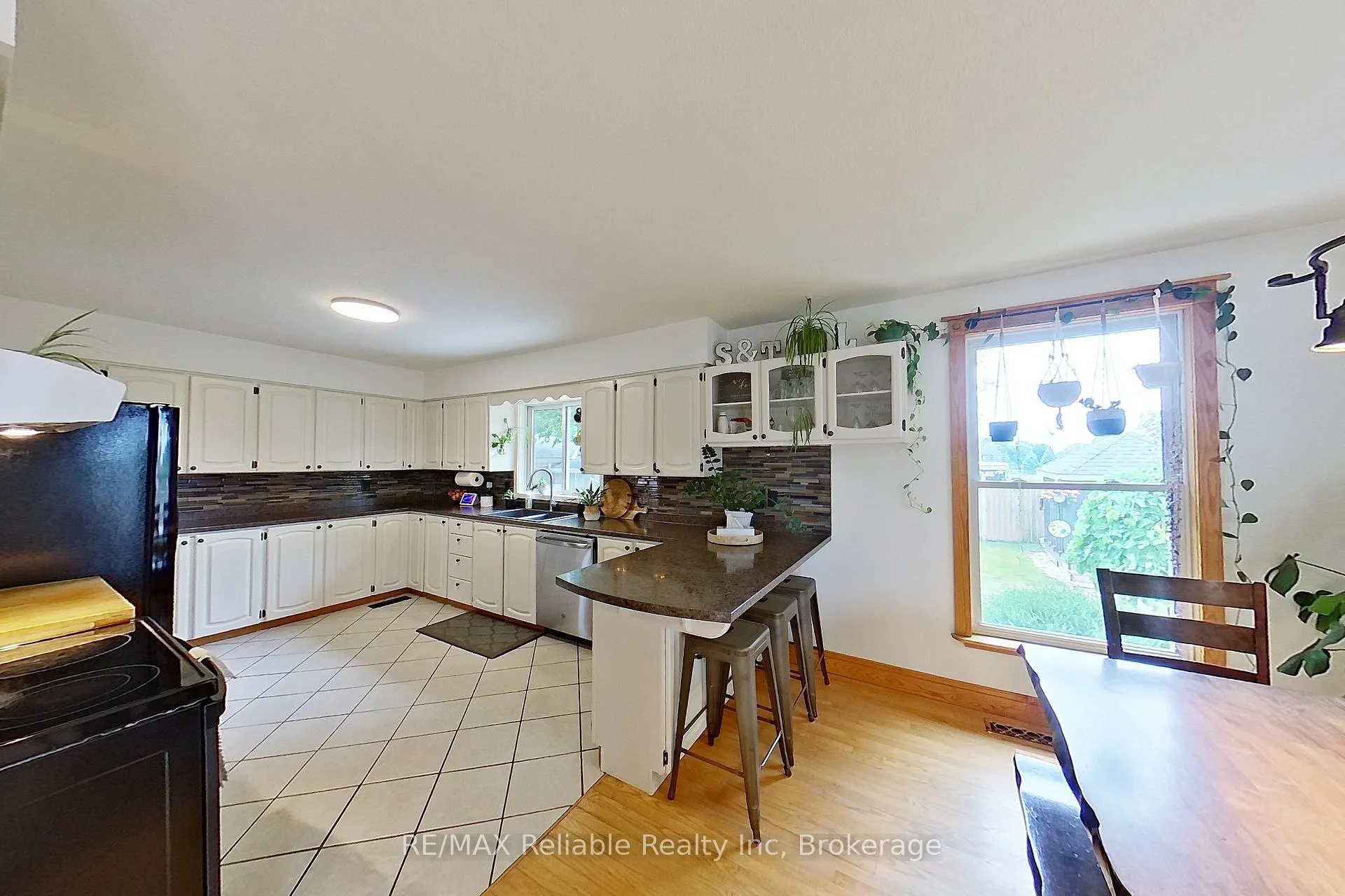 Photo 11 of 212 James Street, Central Huron, Clinton — HOMEH