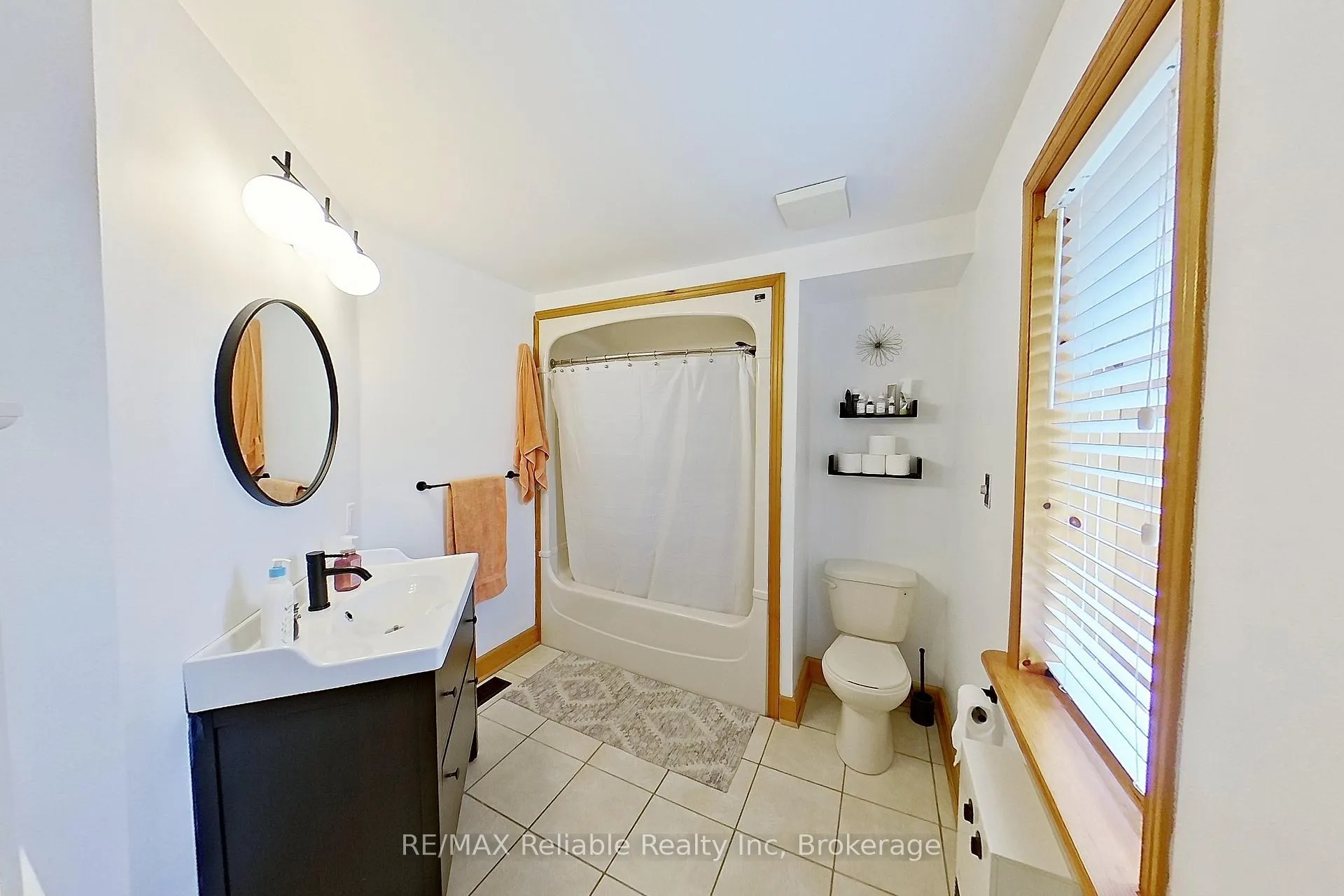 Photo 19 of 212 James Street, Central Huron, Clinton — HOMEH