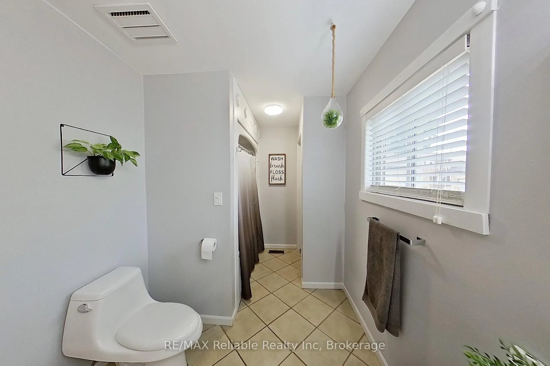 Photo 24 of 212 James Street, Central Huron, Clinton — HOMEH