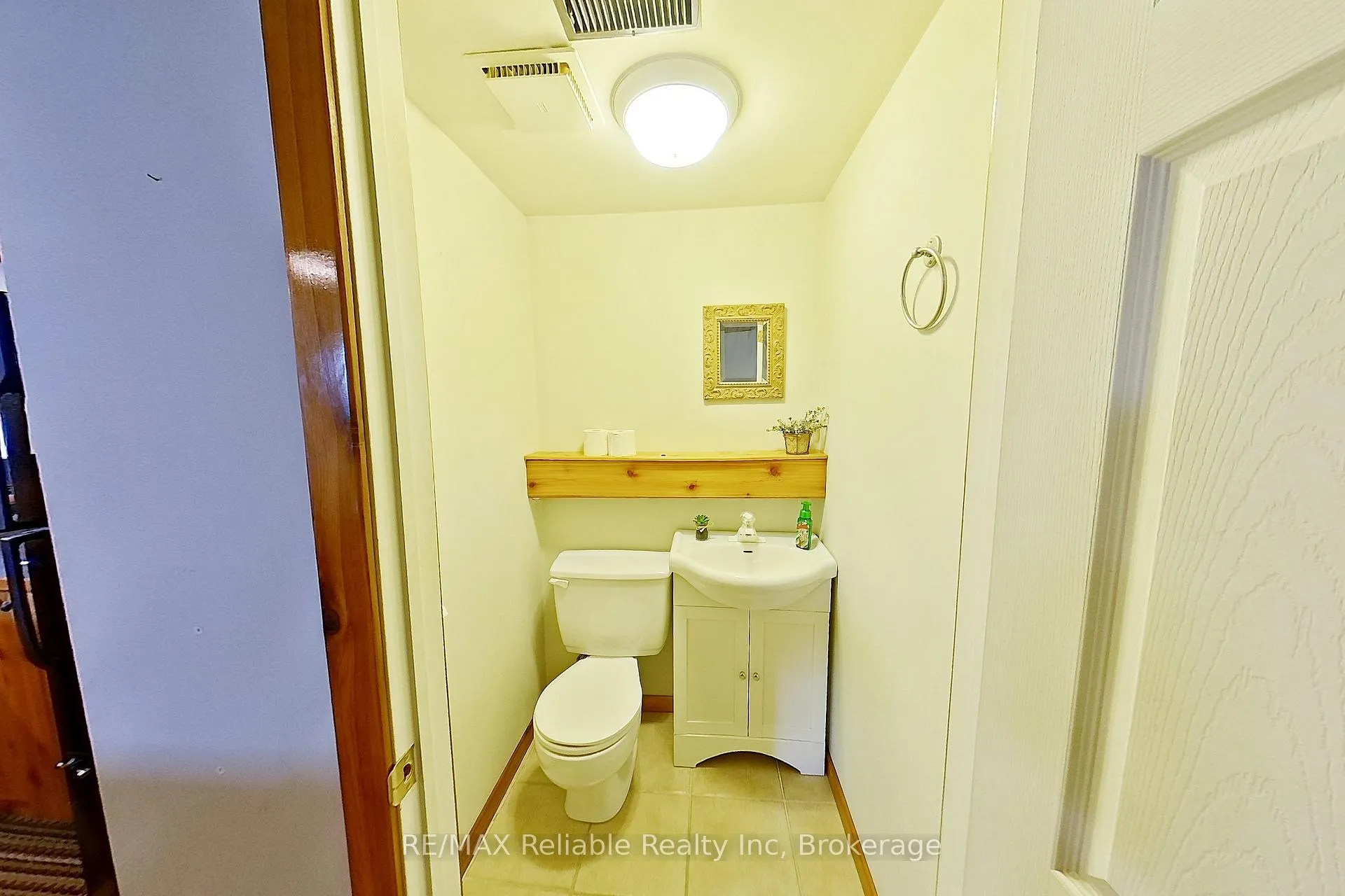 Photo 31 of 212 James Street, Central Huron, Clinton — HOMEH