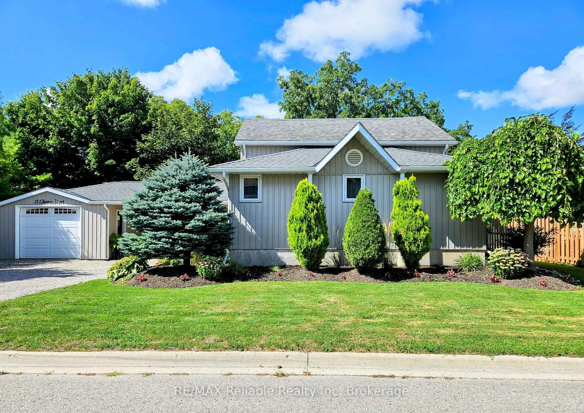 Photo 34 of 212 James Street, Central Huron, Clinton — HOMEH