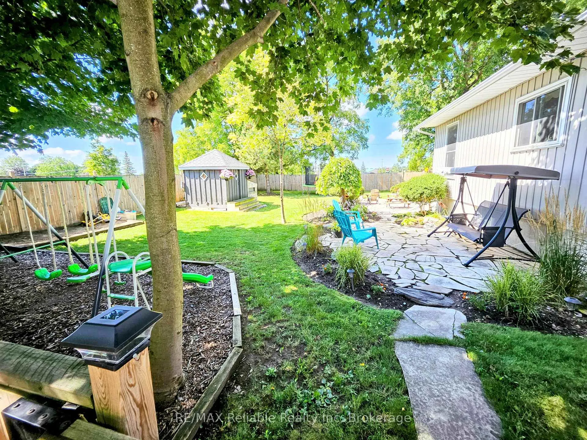 Photo 37 of 212 James Street, Central Huron, Clinton — HOMEH