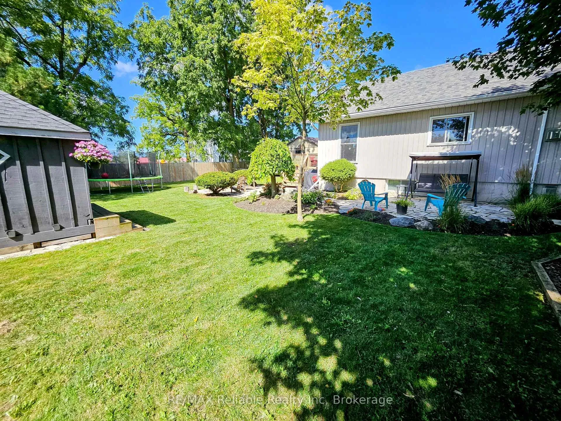 Photo 38 of 212 James Street, Central Huron, Clinton — HOMEH