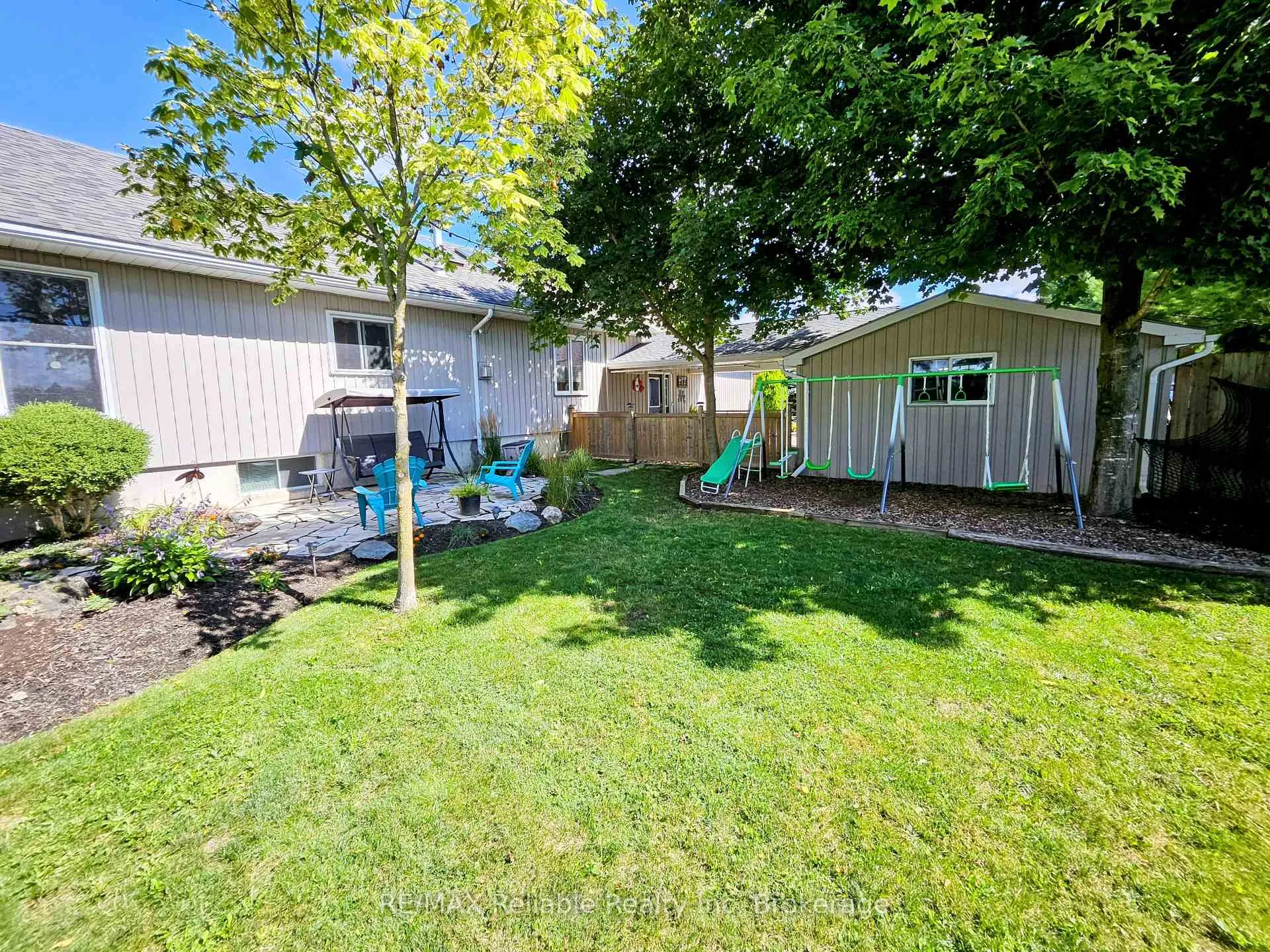 Photo 41 of 212 James Street, Central Huron, Clinton — HOMEH