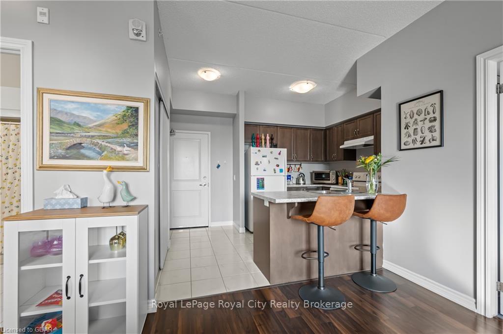Photo 7 of Unit 215, 1284 Gordon Street, Guelph, Kortright East — HOMEH