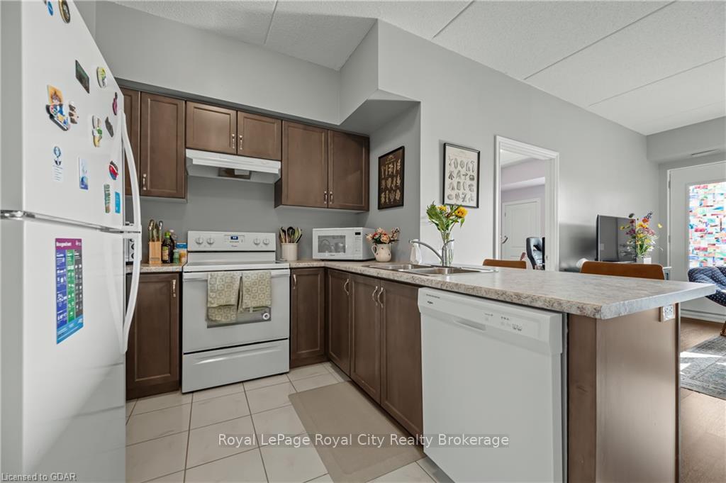 Photo 14 of Unit 215, 1284 Gordon Street, Guelph, Kortright East — HOMEH