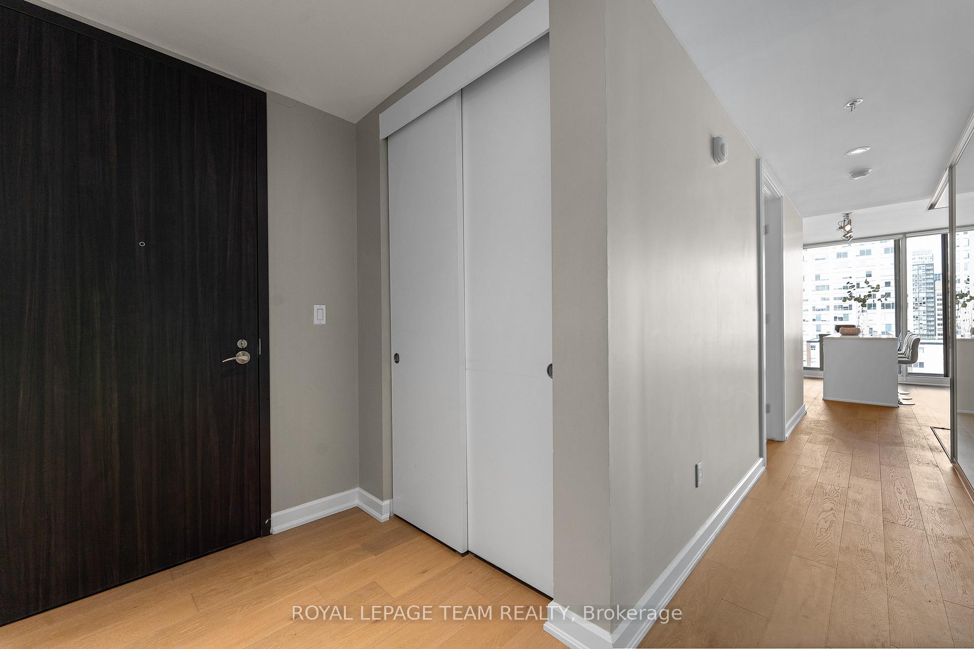 Photo 7 of Unit 913, 300 Lisgar Street, Ottawa, Ottawa Centre — HOMEH