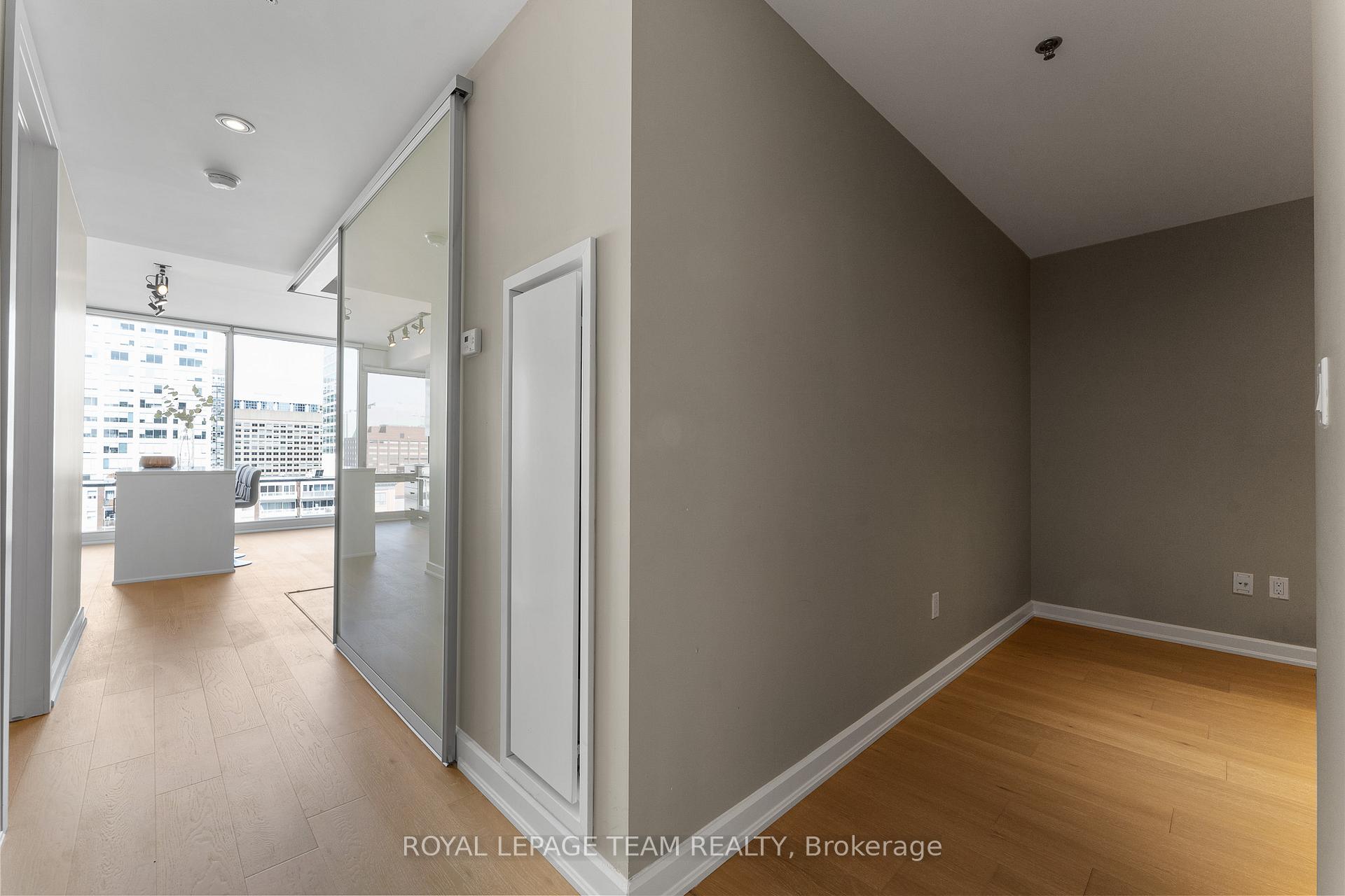 Photo 9 of Unit 913, 300 Lisgar Street, Ottawa, Ottawa Centre — HOMEH