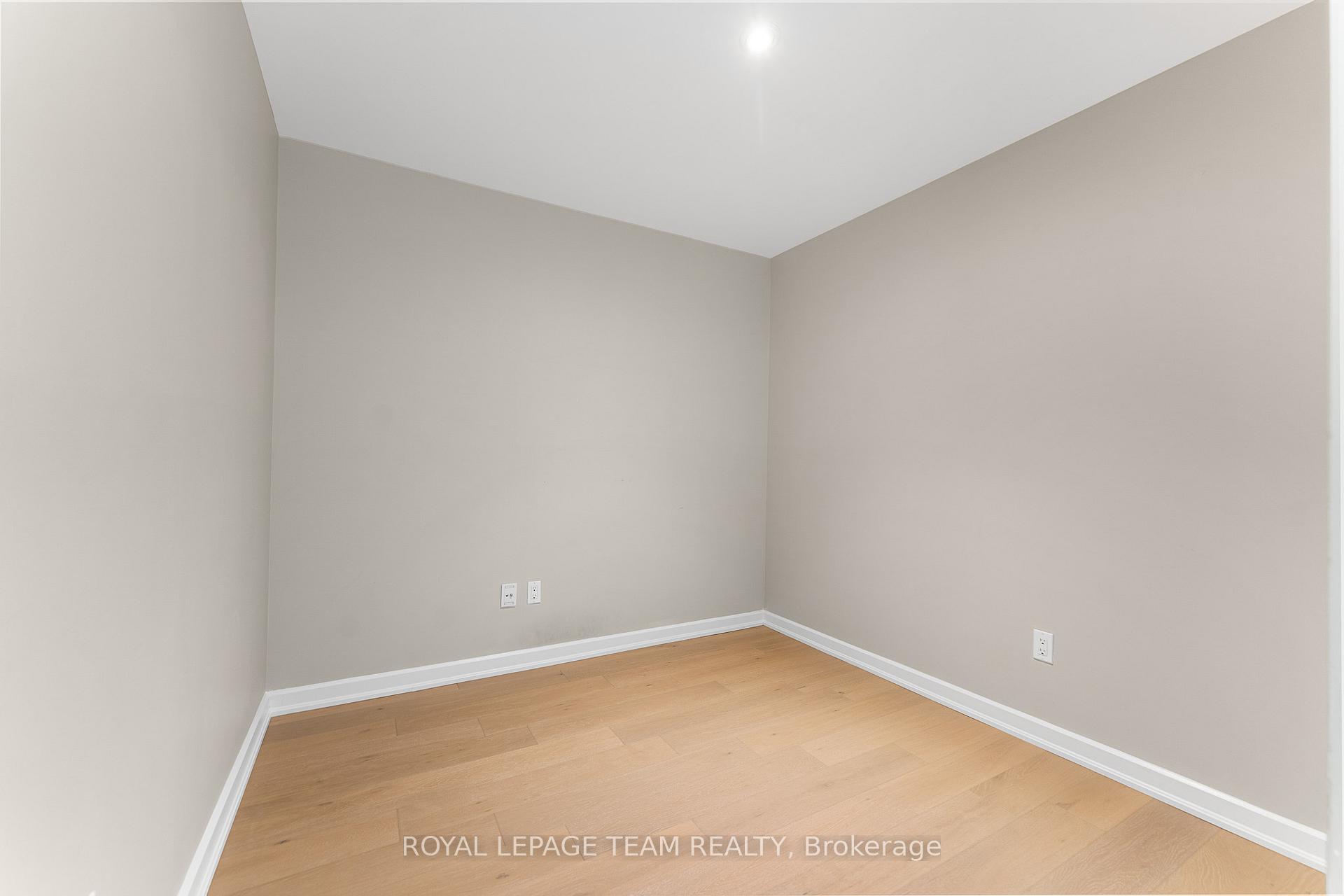 Photo 10 of Unit 913, 300 Lisgar Street, Ottawa, Ottawa Centre — HOMEH