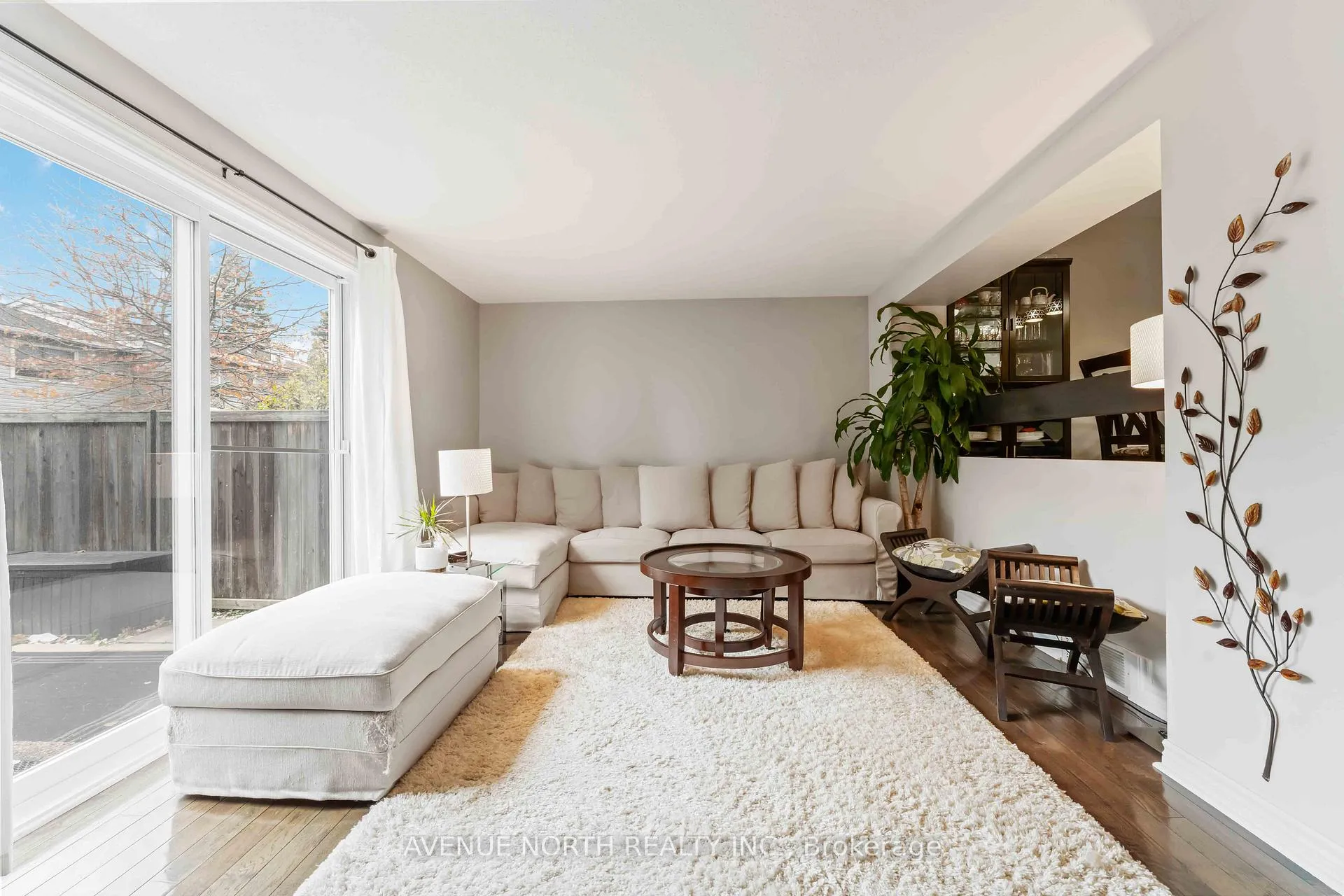Photo 7 of Unit B, 1741 Lamoureux Drive, Ottawa, Queenswood Heights South — HOMEH
