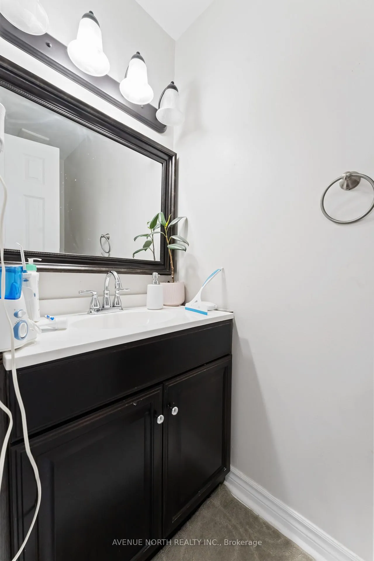 Photo 14 of Unit B, 1741 Lamoureux Drive, Ottawa, Queenswood Heights South — HOMEH
