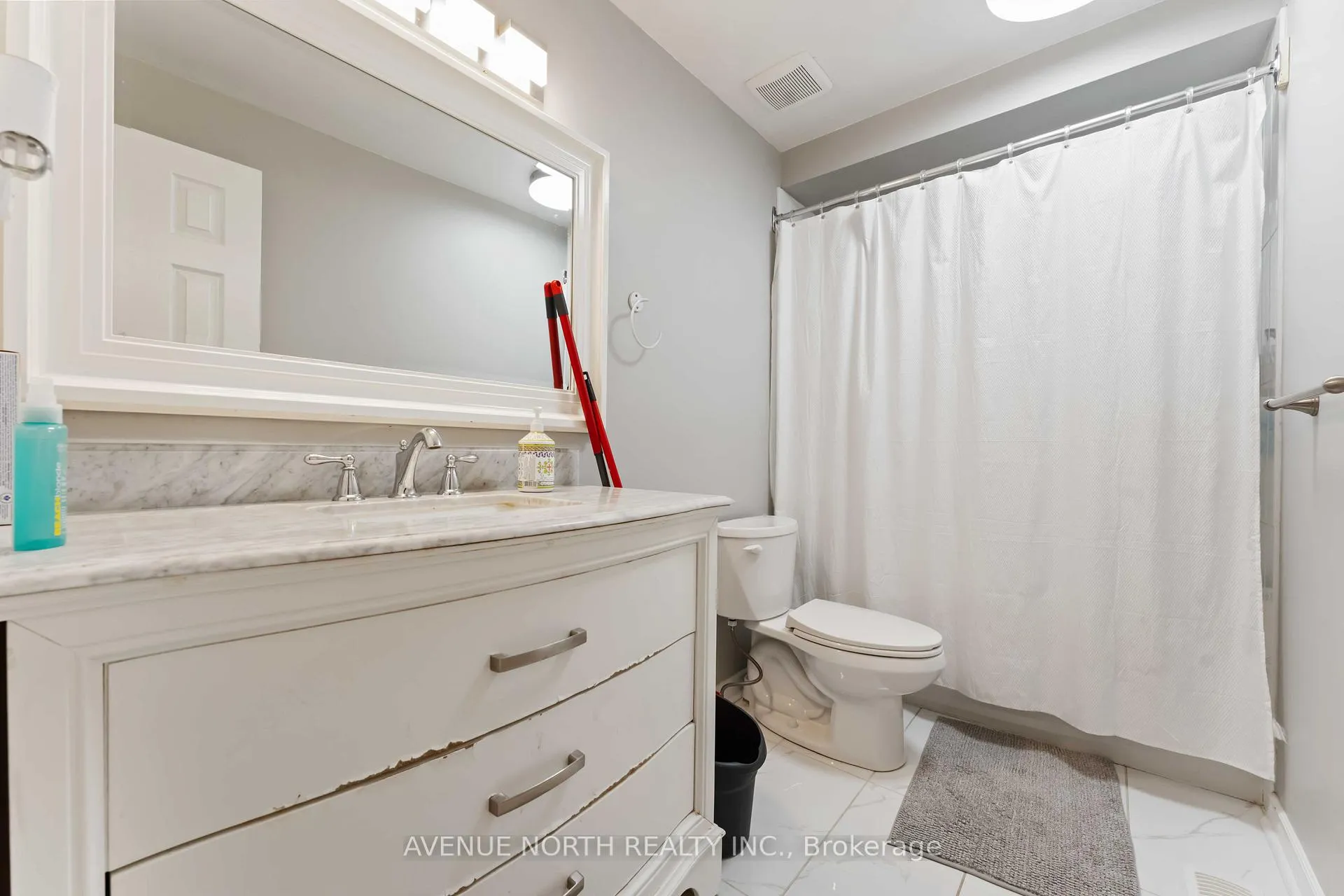 Photo 22 of Unit B, 1741 Lamoureux Drive, Ottawa, Queenswood Heights South — HOMEH