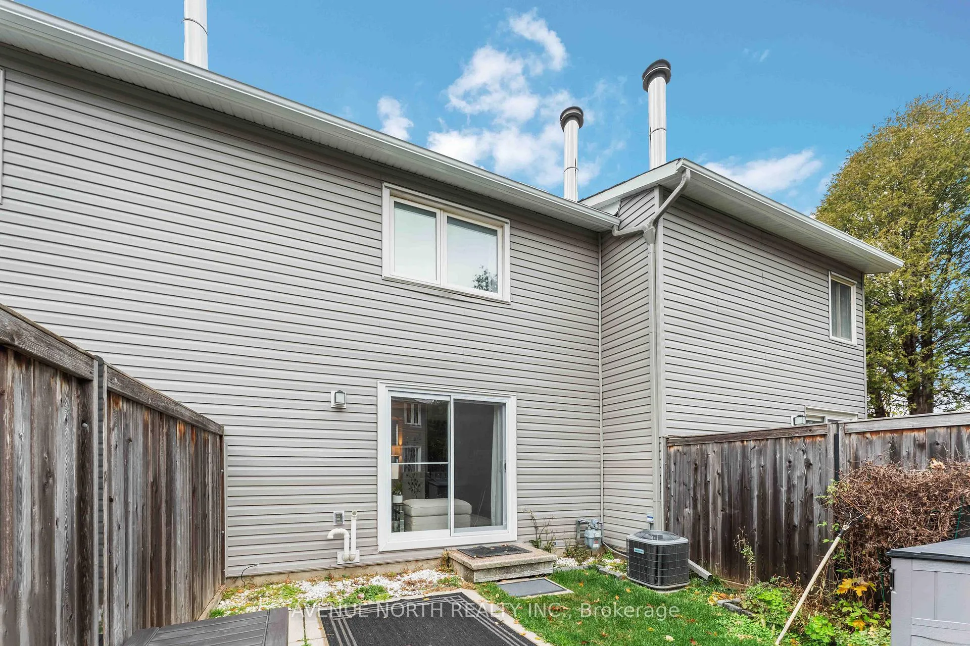 Photo 30 of Unit B, 1741 Lamoureux Drive, Ottawa, Queenswood Heights South — HOMEH