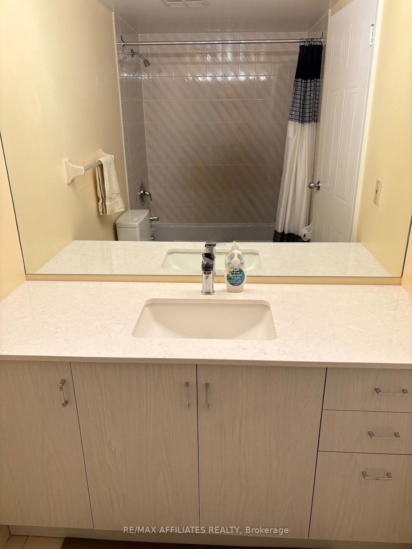 Photo 14 of Unit 811, 1705 Playfair Drive, Ottawa, Playfair Park — HOMEH