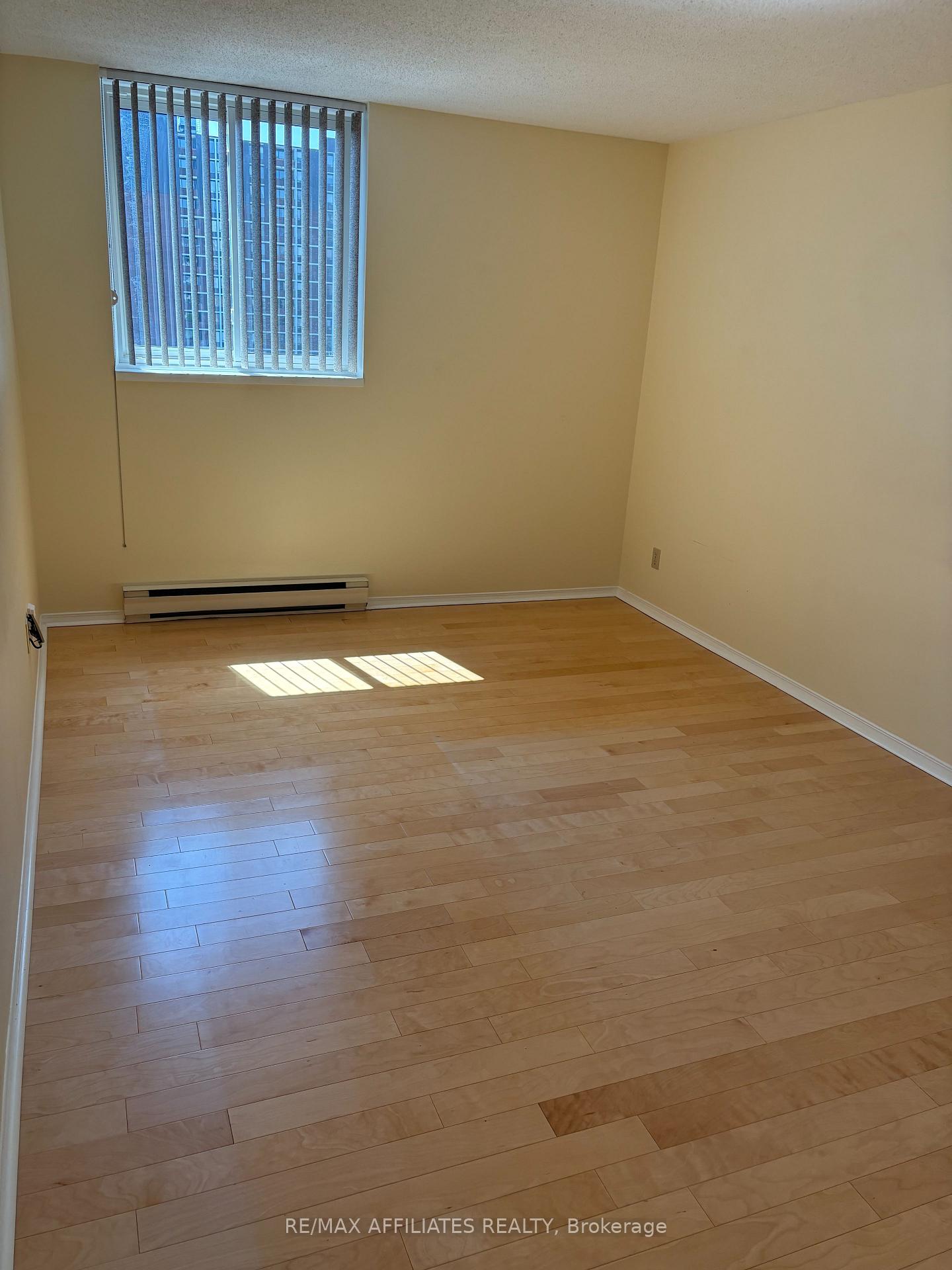 Photo 15 of Unit 811, 1705 Playfair Drive, Ottawa, Playfair Park — HOMEH