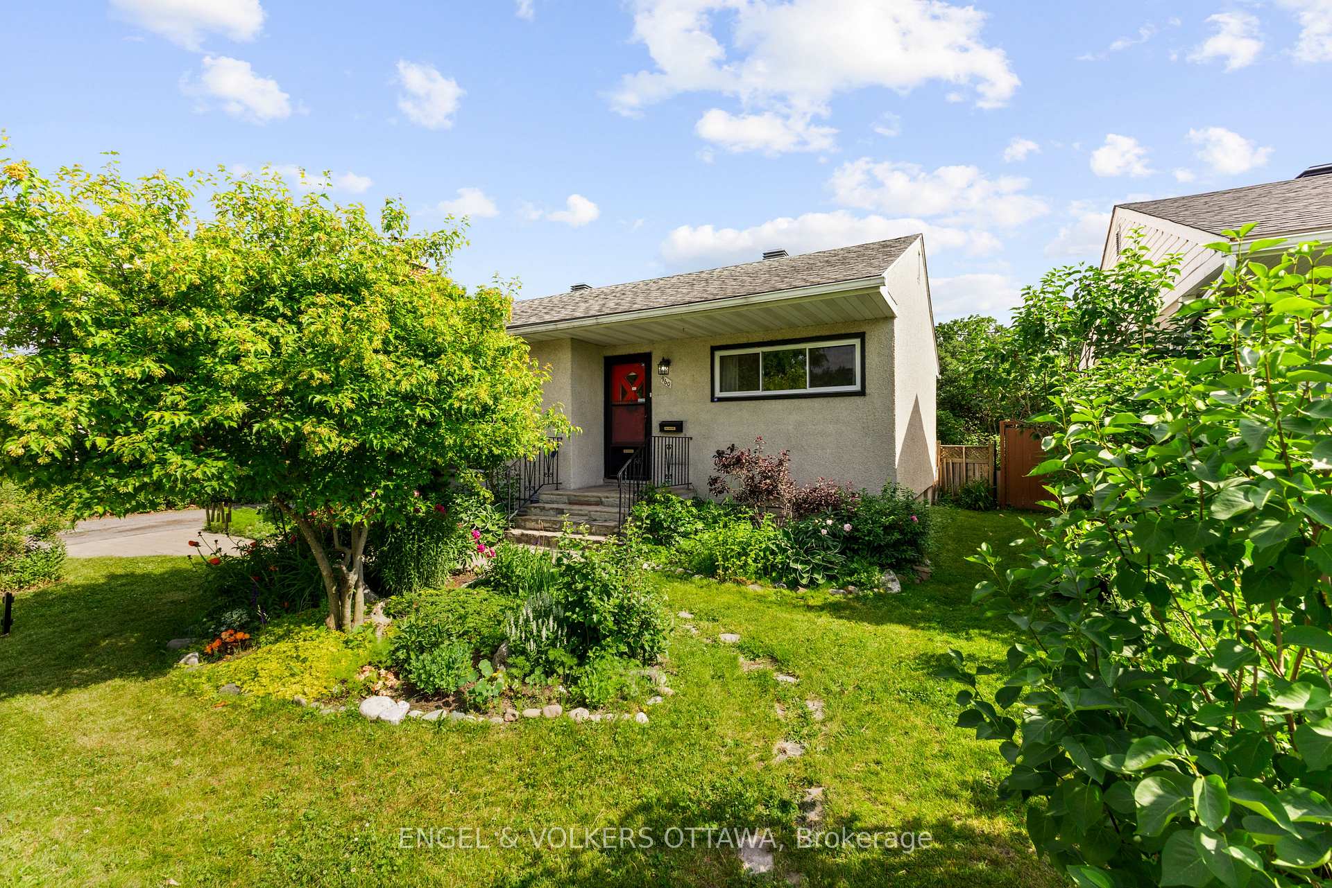 Photo 2 of 960 Chapman Boulevard, Ottawa, Elmvale Acres/Urbandale — HOMEH