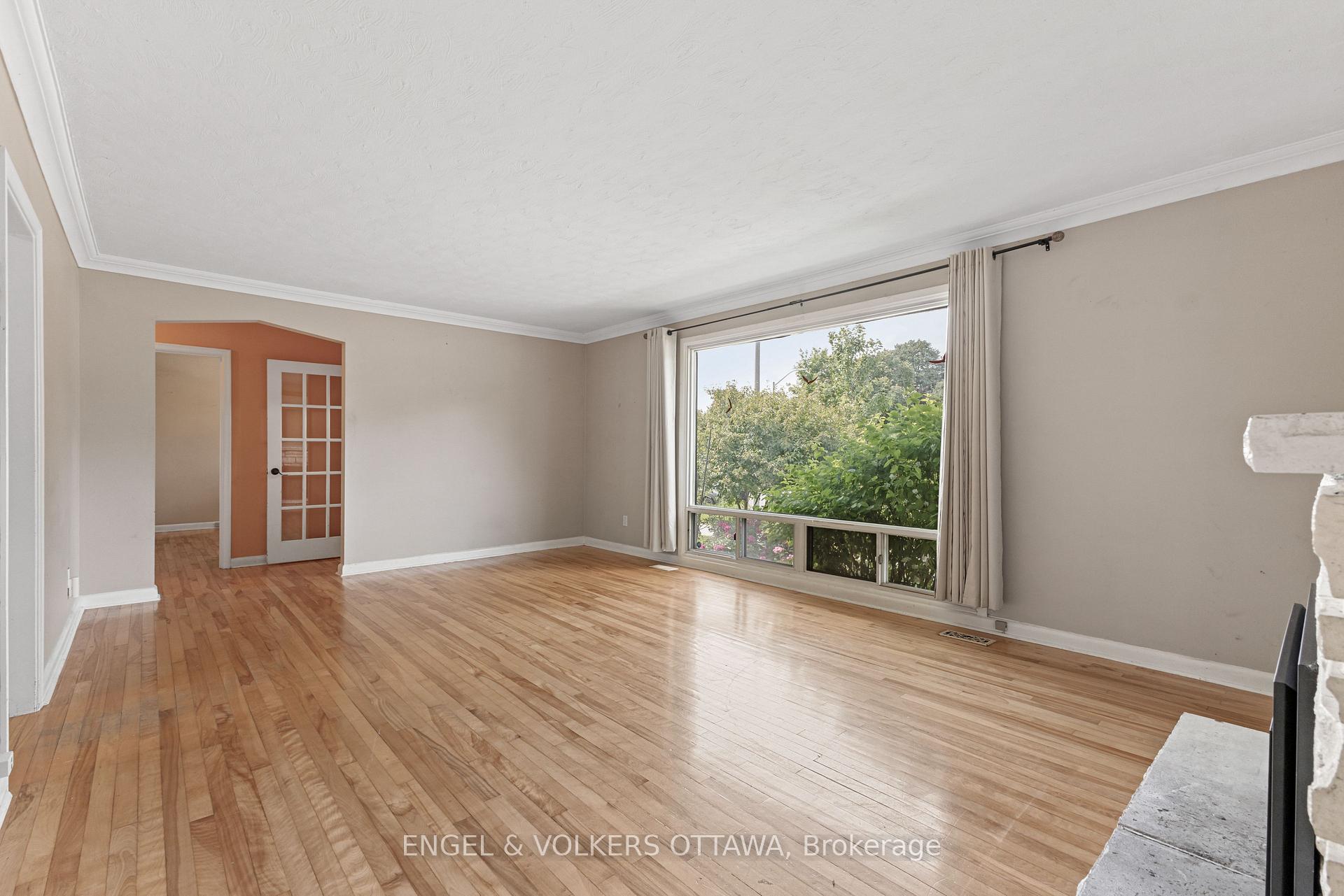 Photo 10 of 960 Chapman Boulevard, Ottawa, Elmvale Acres/Urbandale — HOMEH