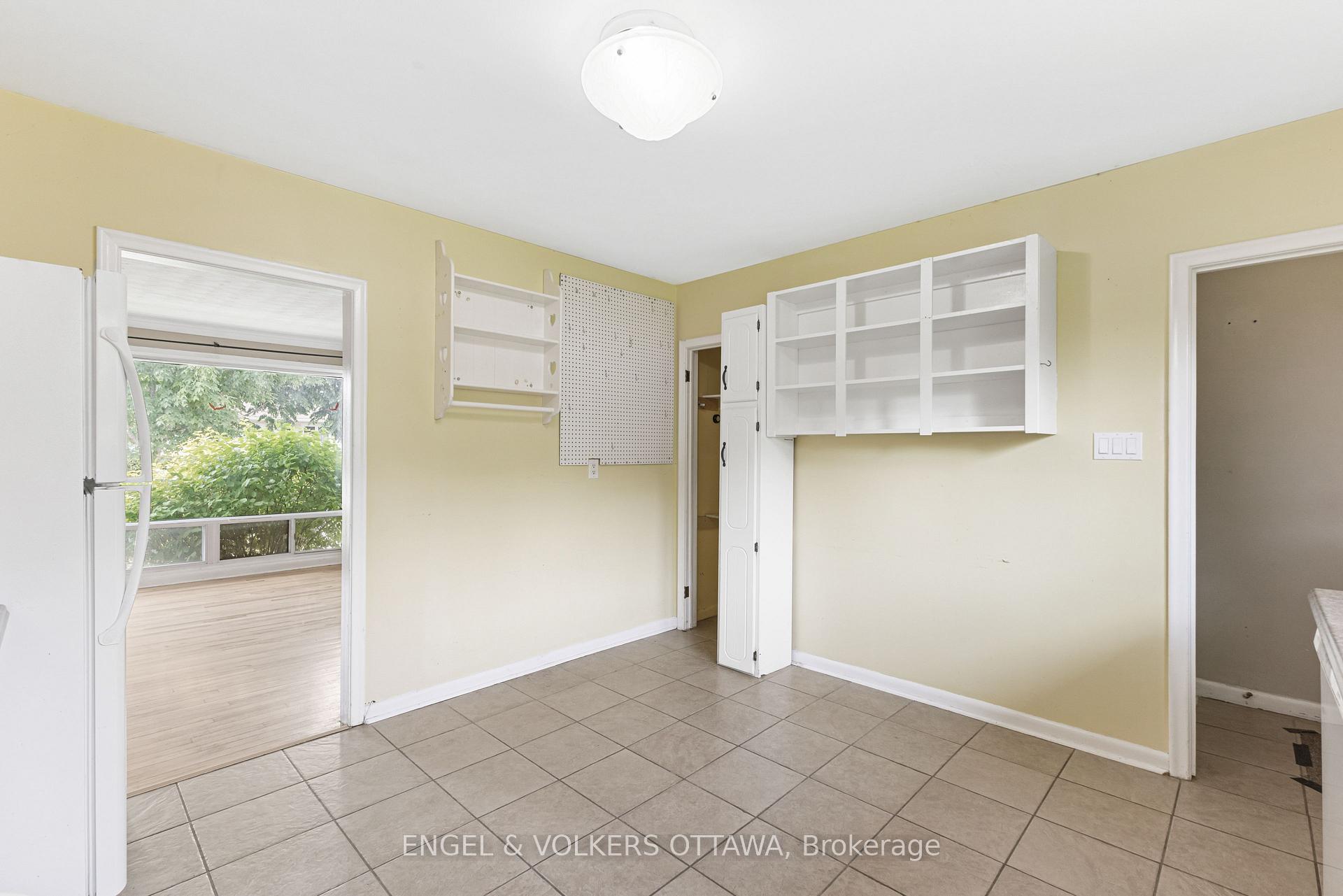 Photo 20 of 960 Chapman Boulevard, Ottawa, Elmvale Acres/Urbandale — HOMEH