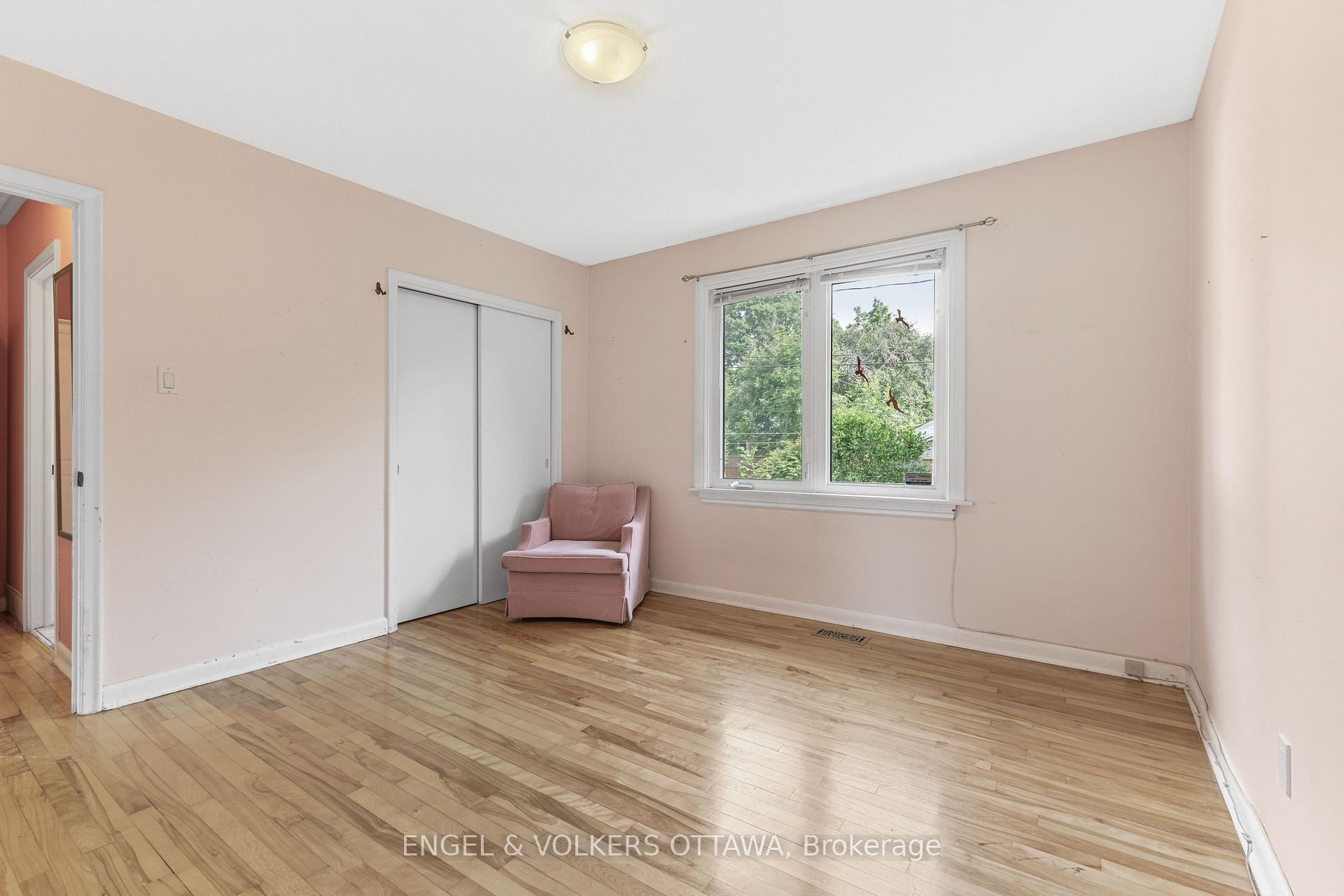Photo 24 of 960 Chapman Boulevard, Ottawa, Elmvale Acres/Urbandale — HOMEH