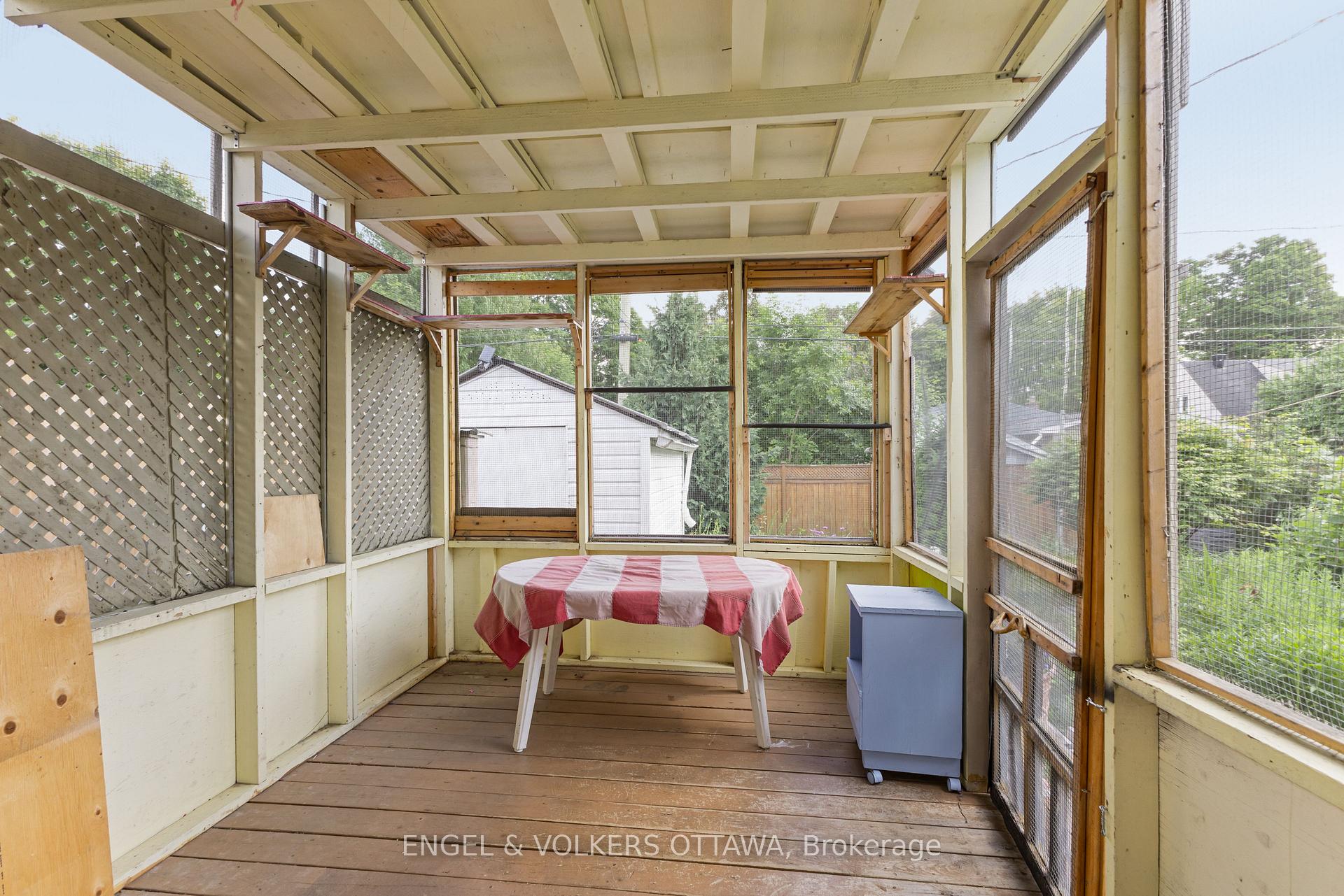 Photo 32 of 960 Chapman Boulevard, Ottawa, Elmvale Acres/Urbandale — HOMEH