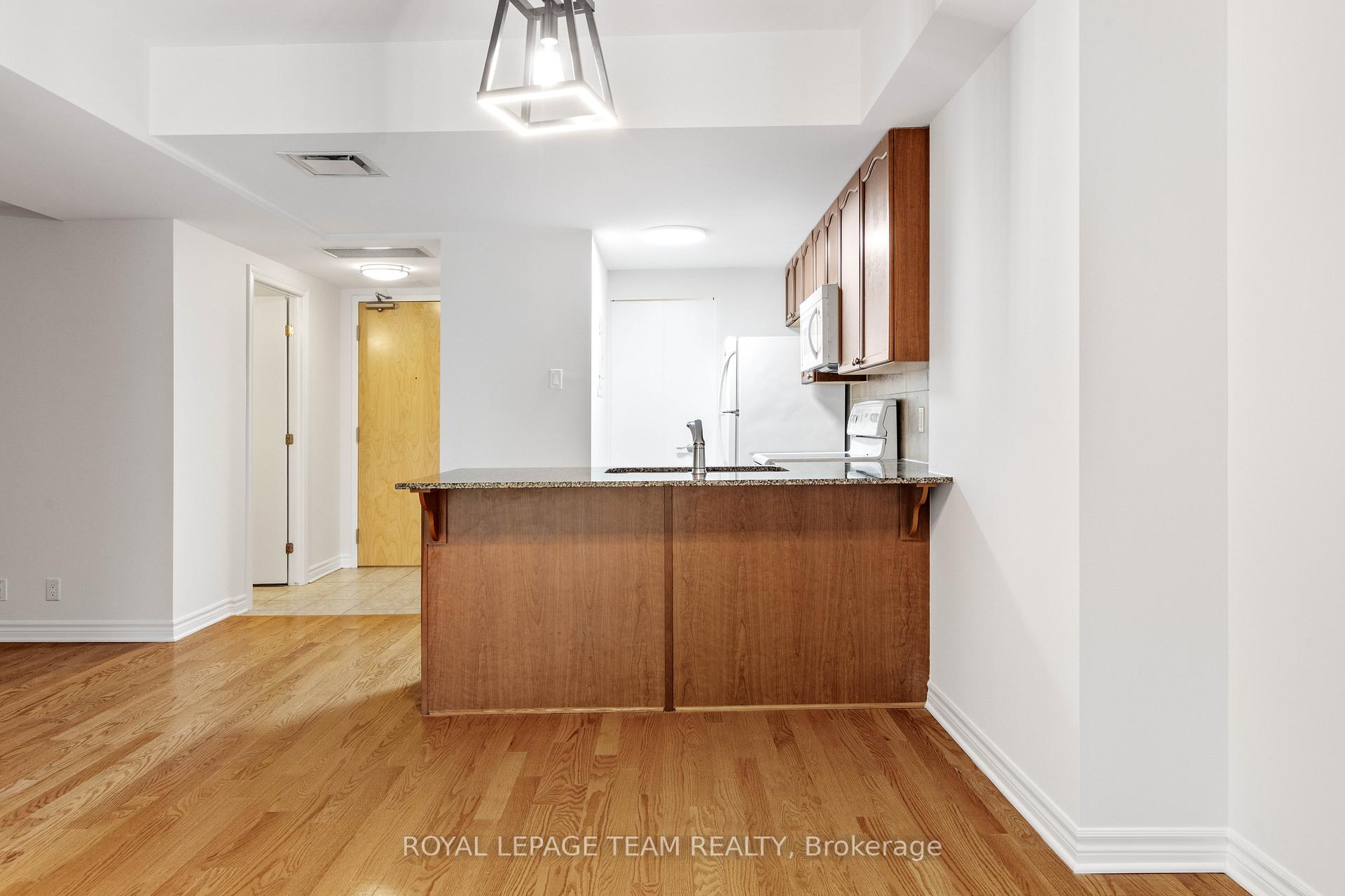 Photo 13 of Unit 316, 200 Lett Street, Ottawa, West Centre Town — HOMEH