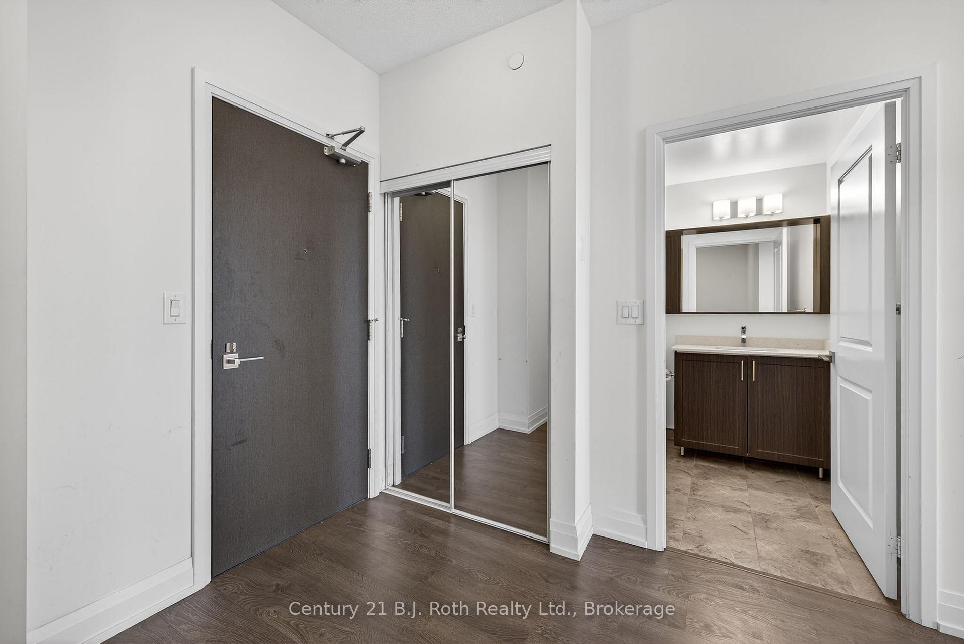 Photo 6 of Unit 2003, 3700 Highway 7, Vaughan, Vaughan Corporate Centre — HOMEH