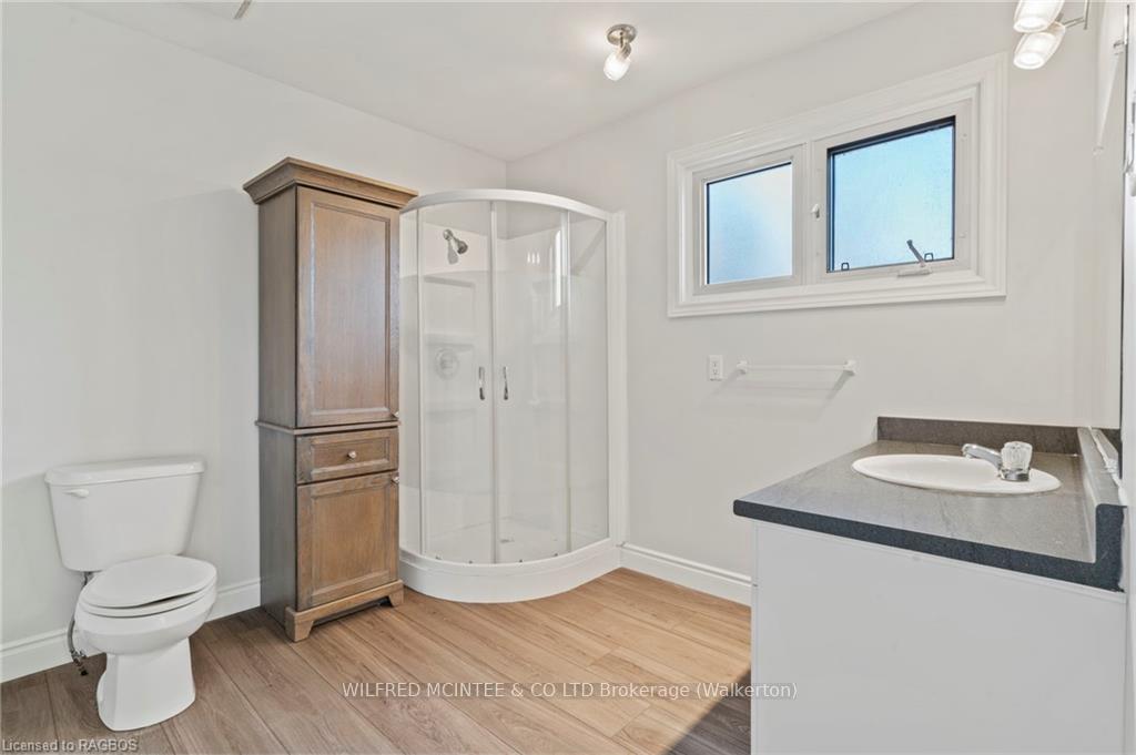 Photo 16 of 241 Mill Drive, Arran-Elderslie — HOMEH