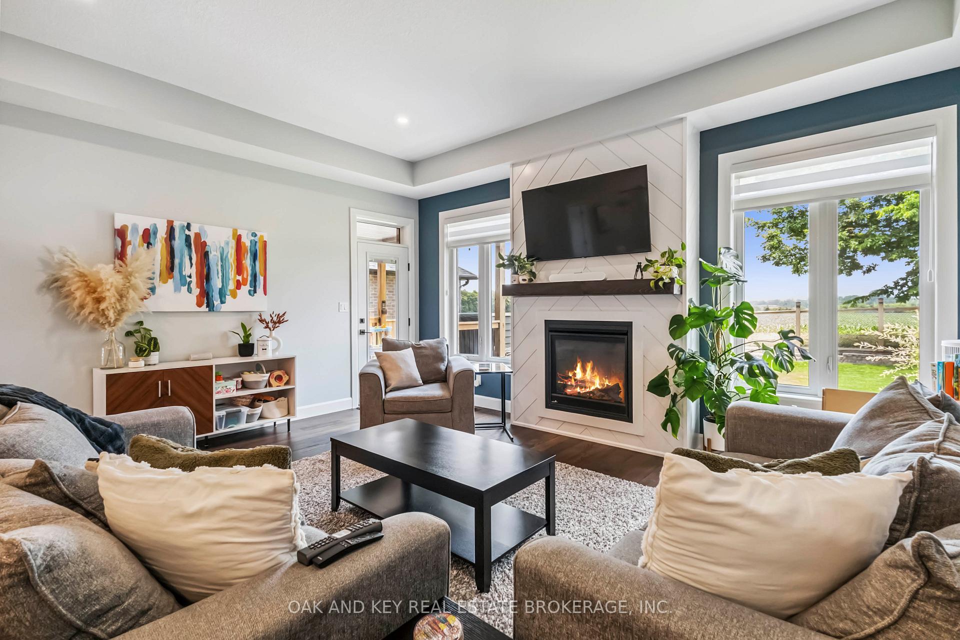 Photo 22 of Unit 1, 159 Collins Way, Strathroy-Caradoc, SE — HOMEH