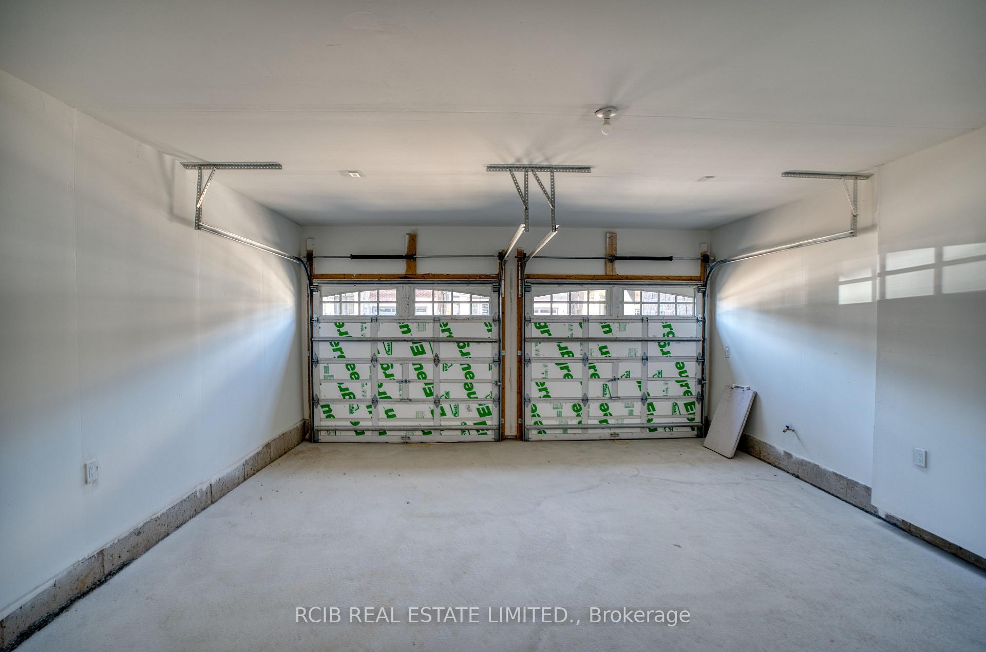 Photo 28 of 20 Stanley Leitch Drive, Kitchener, Mill Courtland Woodside Park — HOMEH