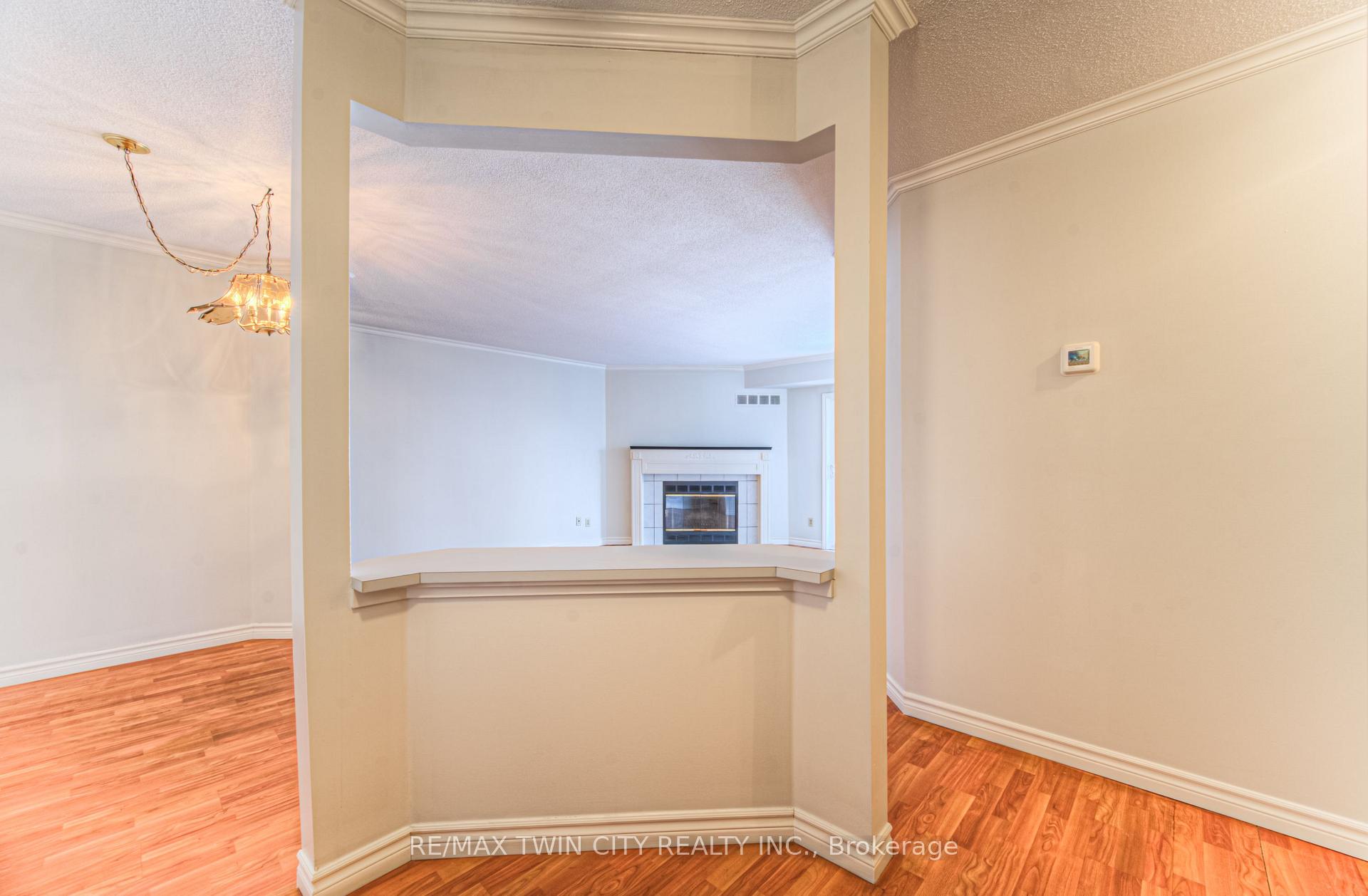 Photo 15 of Unit 44, 3085 Kingsway Drive, Kitchener — HOMEH