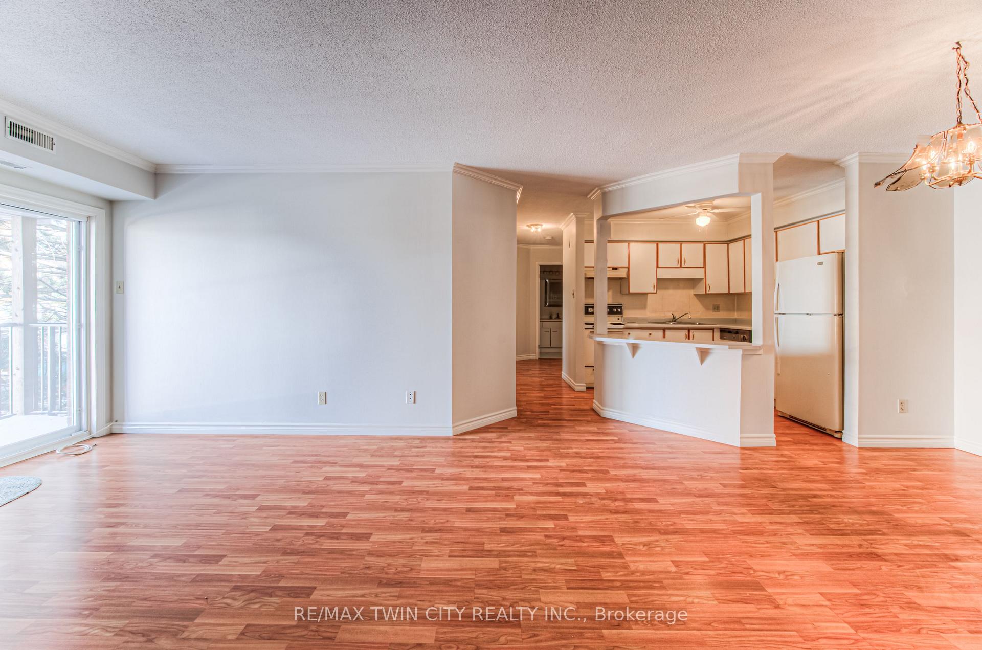 Photo 23 of Unit 44, 3085 Kingsway Drive, Kitchener — HOMEH
