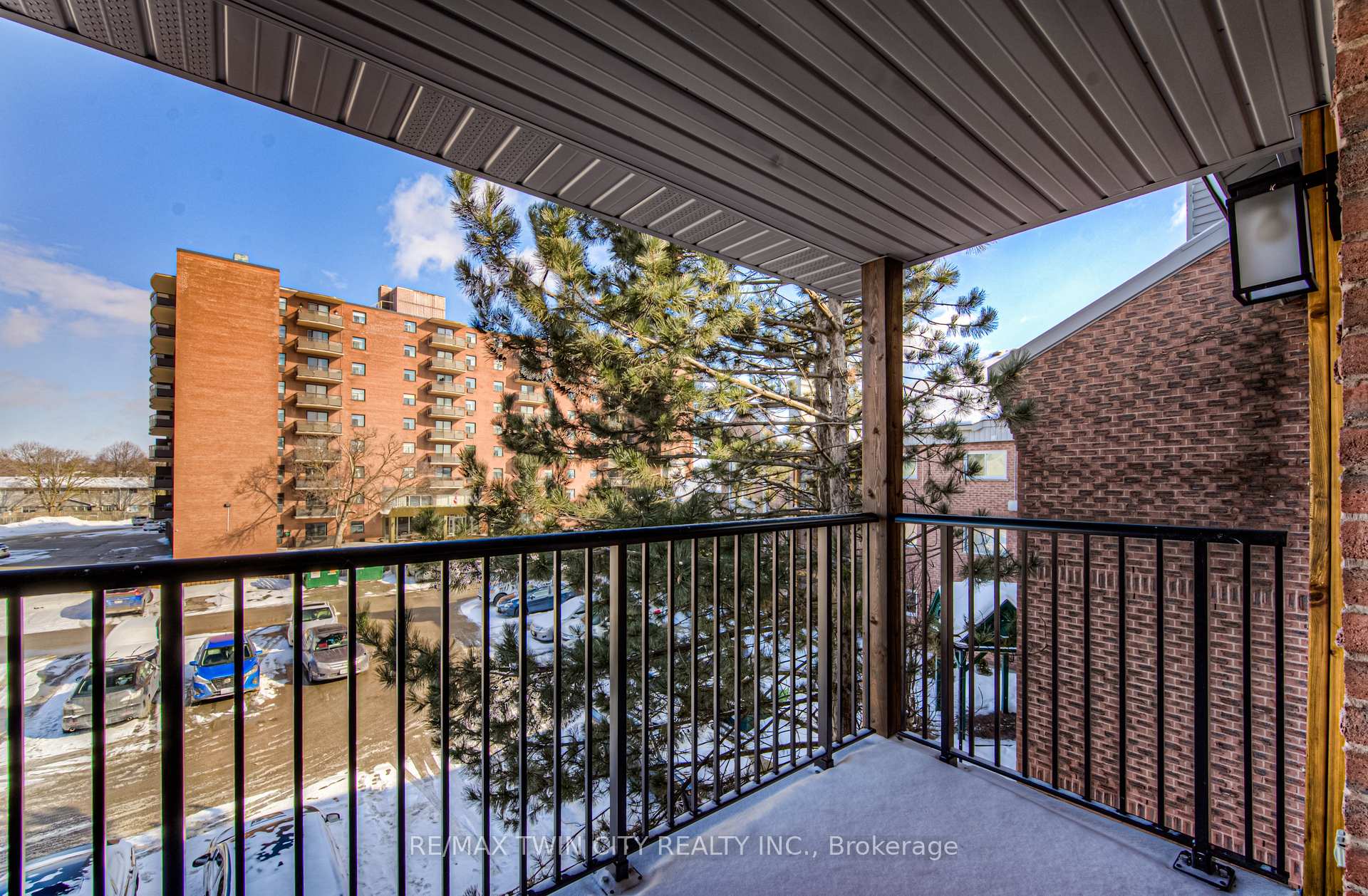 Photo 24 of Unit 44, 3085 Kingsway Drive, Kitchener — HOMEH