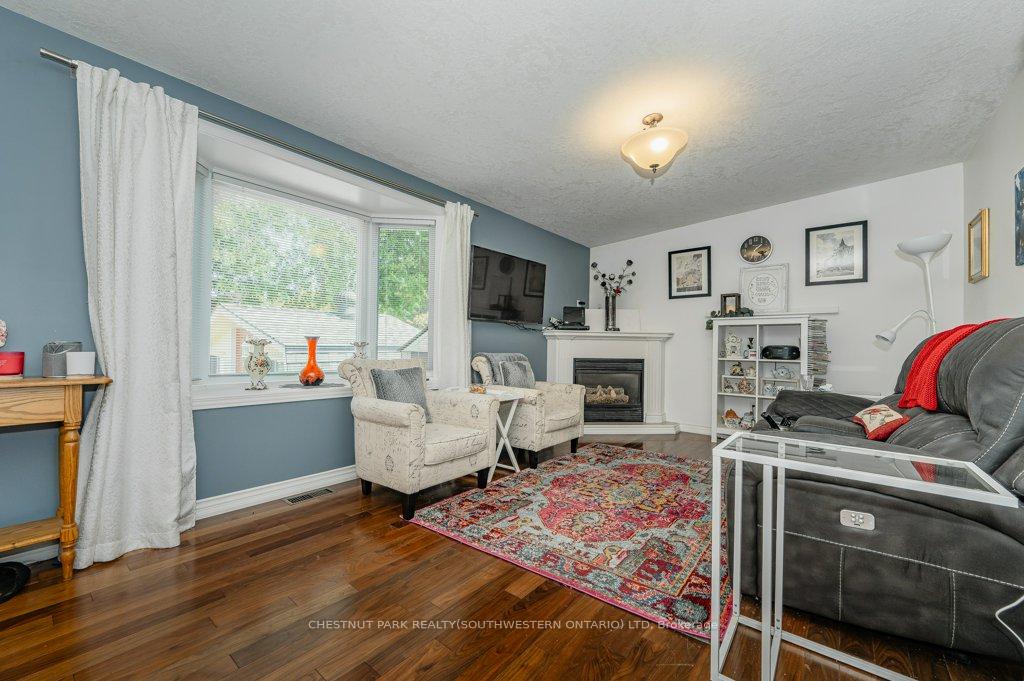 Photo 10 of 5 Pine Road, Puslinch, Rural Puslinch East — HOMEH
